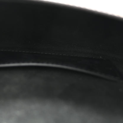 Louis Vuitton Reverse Monogram Tilsitt 5 of 9