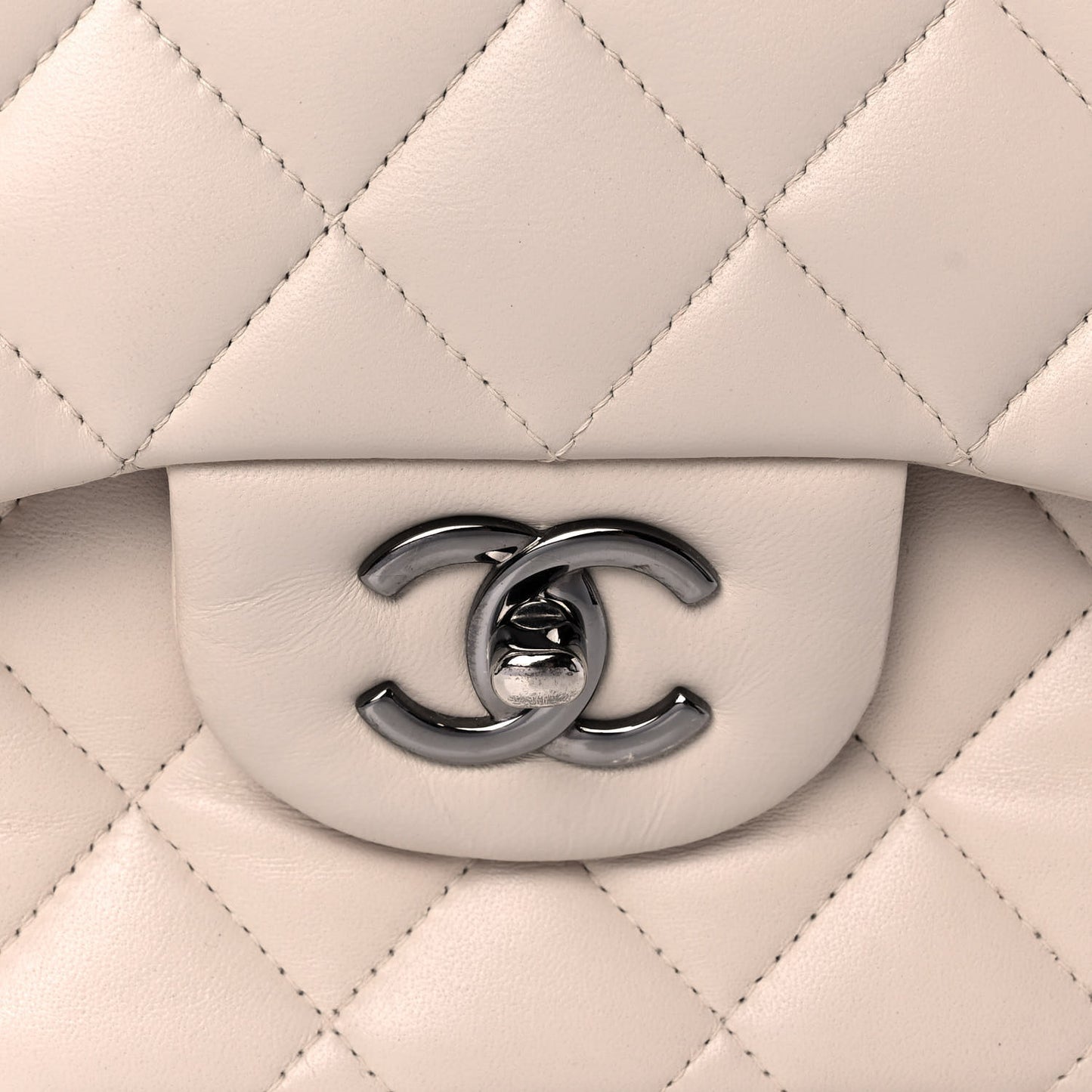 Lambskin Quilted Jumbo Double Flap Ivory