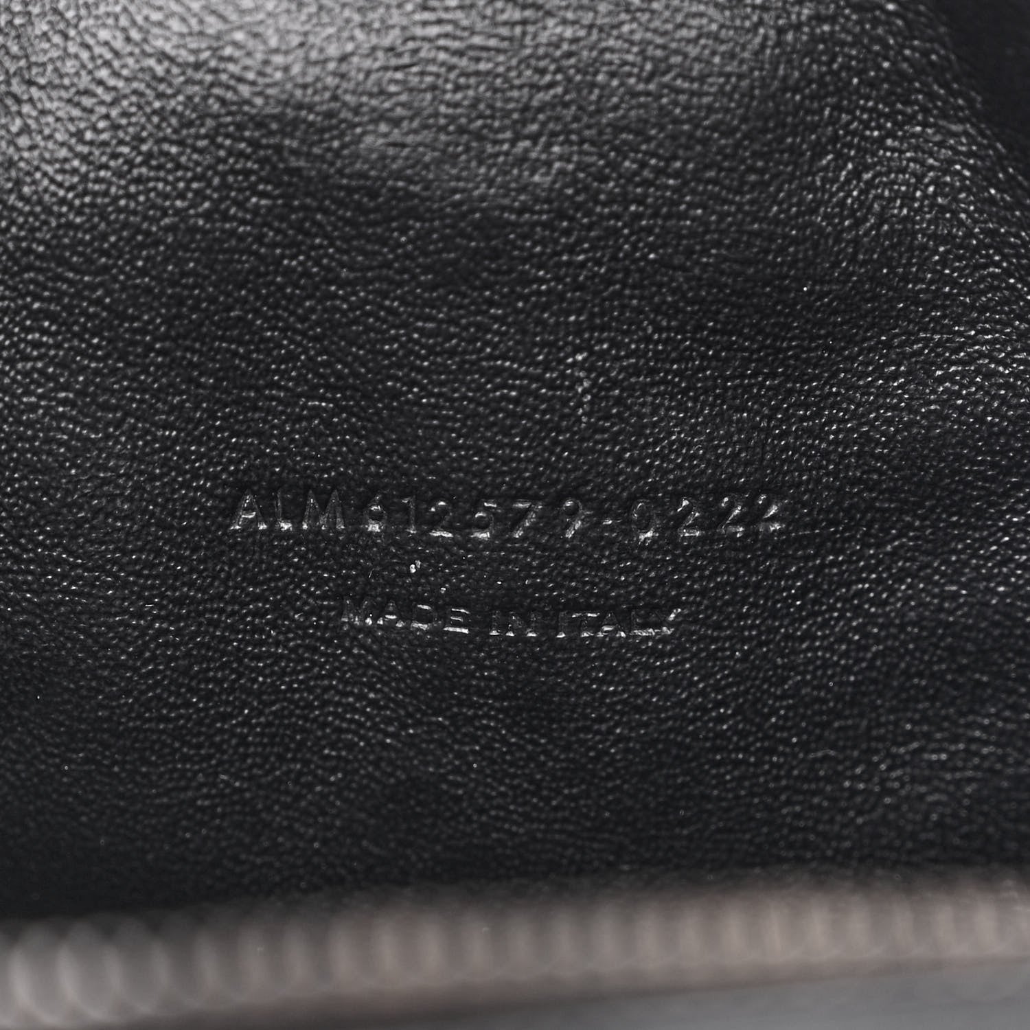 Saint Laurent Grain De Poudre Matelasse Monochrome Monogram Mini Lou Camera Bag Black 7 of 10