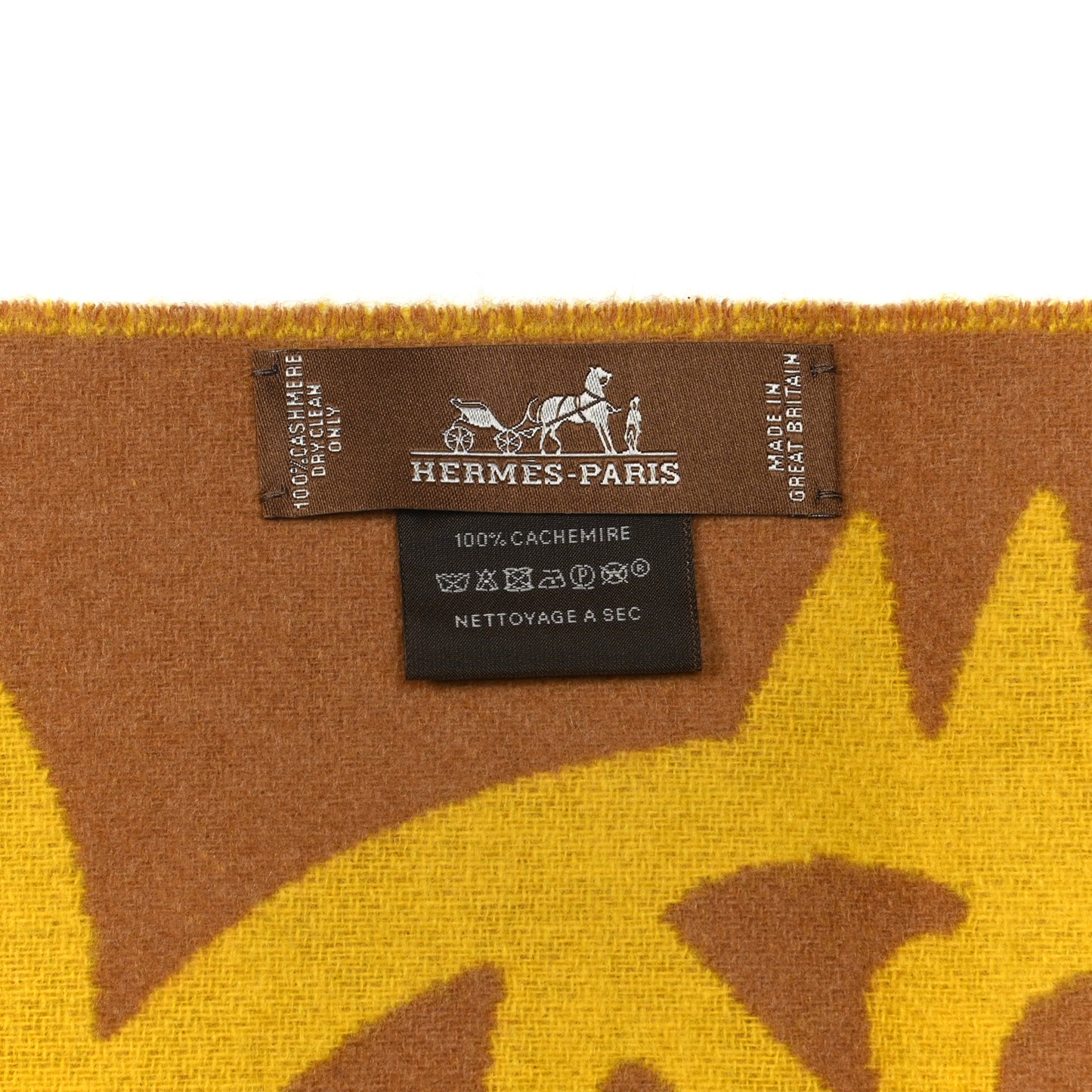 Cashmere Boucles et Camails Muffler Jaune Ocre