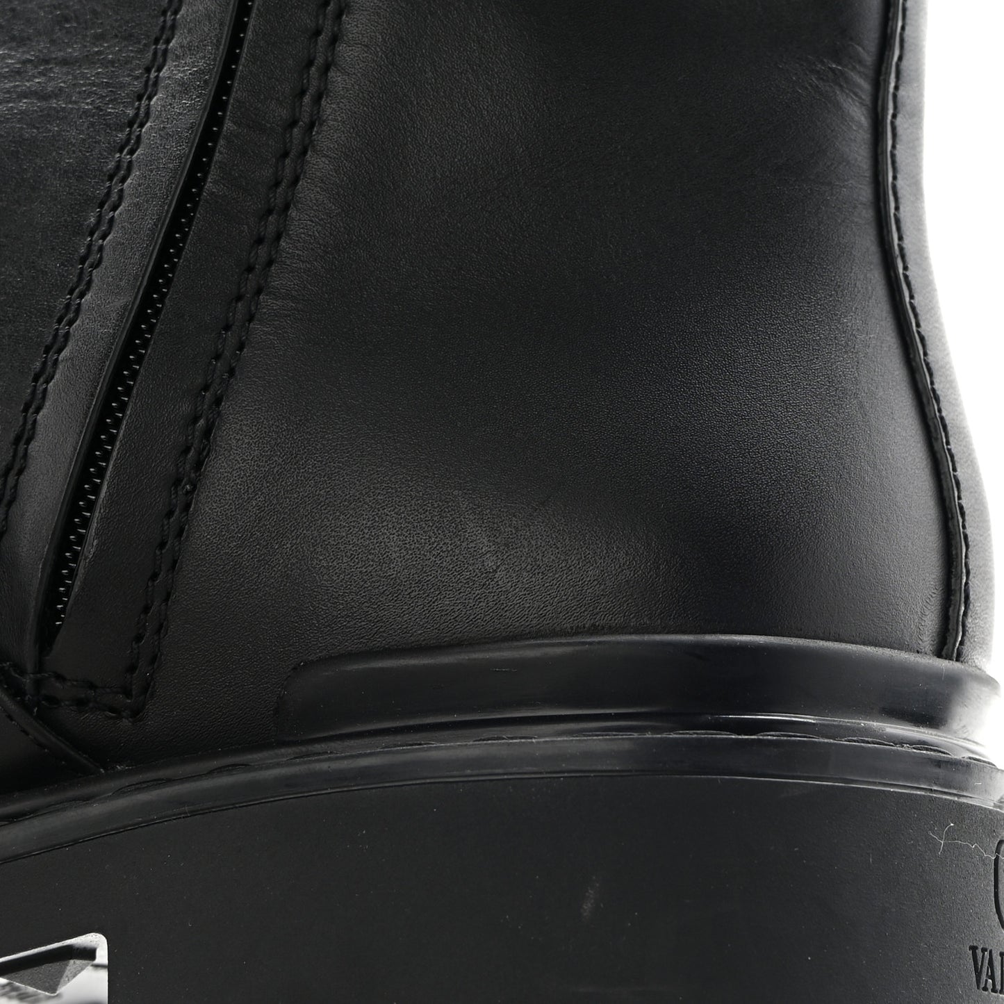 Calfskin Tonal Roman Stud 20/40mm Combat Boots 38 Black