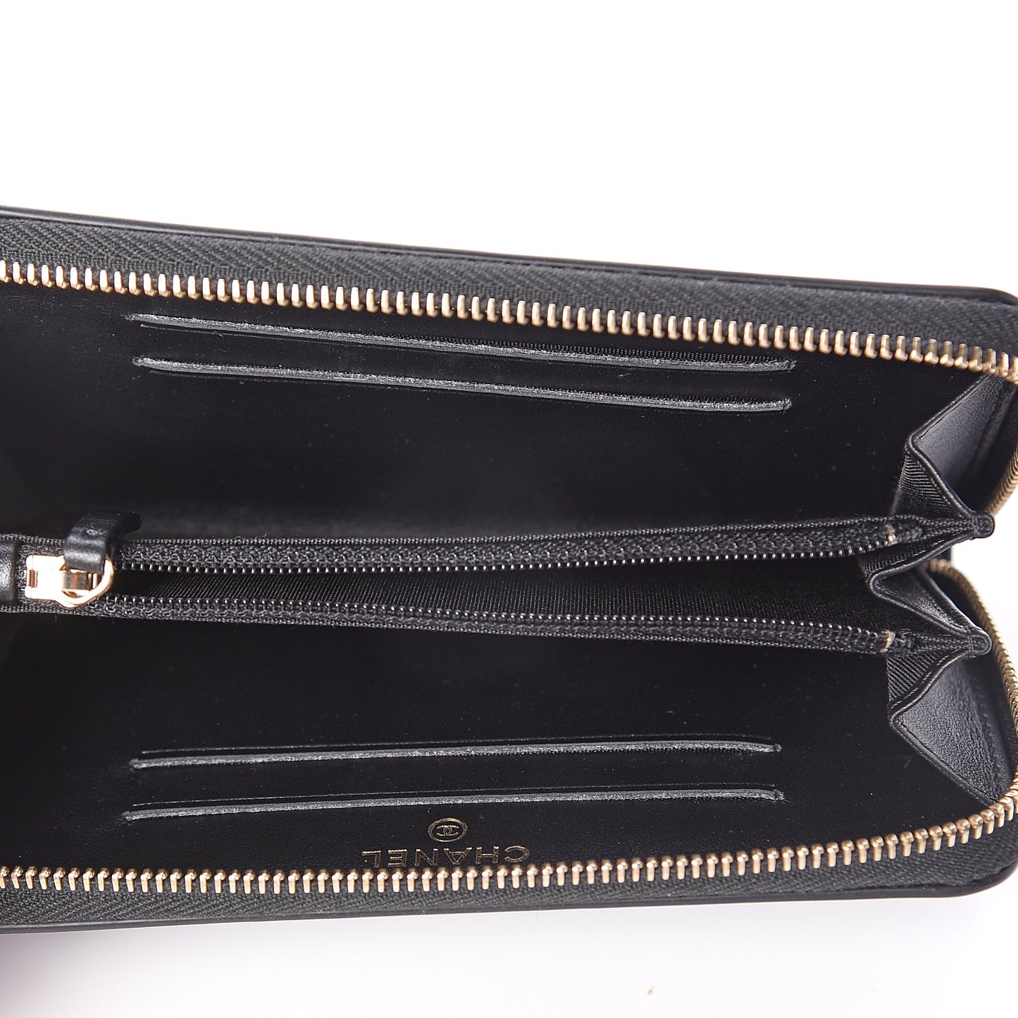 Caviar Quilted Medium Filigree Zip Around Wallet Black