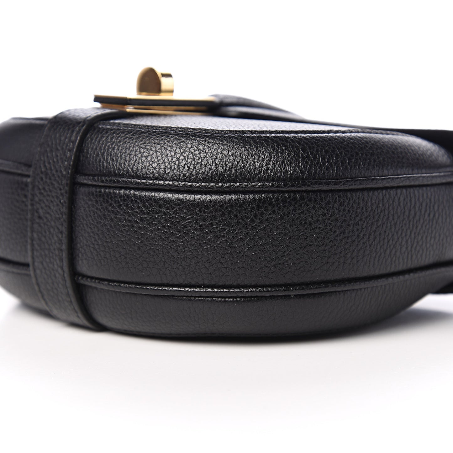 Grained Calfskin Besace Small 16 Black