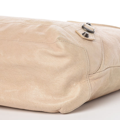 Balenciaga Agneau Classic Hardware Day Hobo Praline 10 of 17