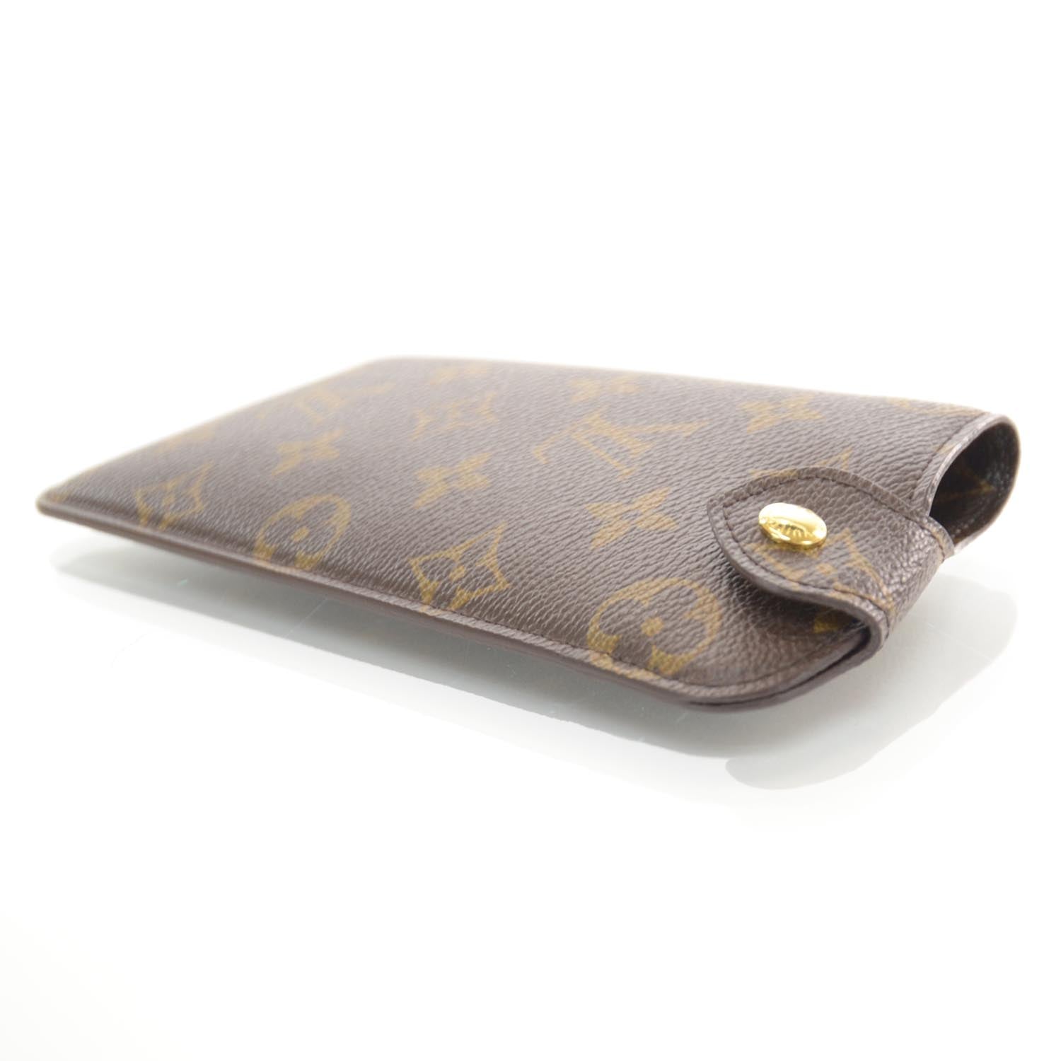 Louis Vuitton Monogram Sunglasses Case MM 3 of 7