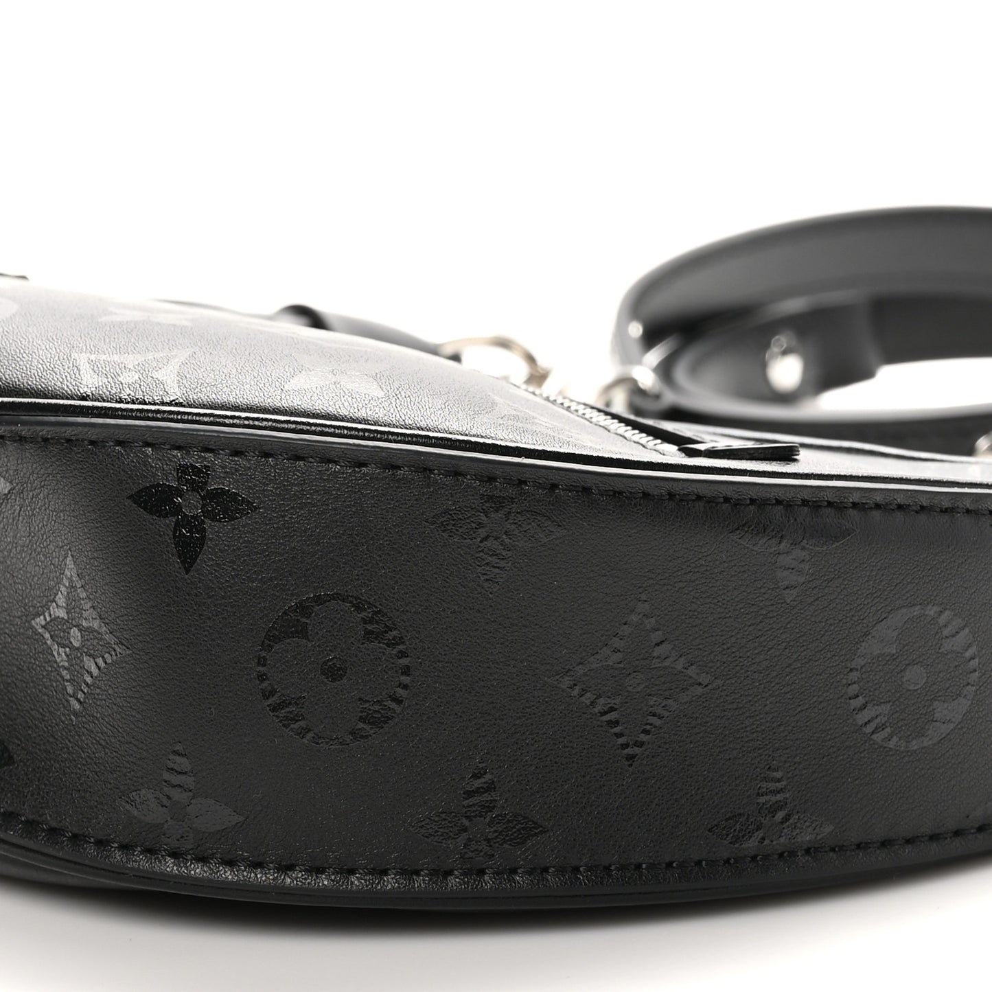 Calfskin Monogram Loop H27 Black