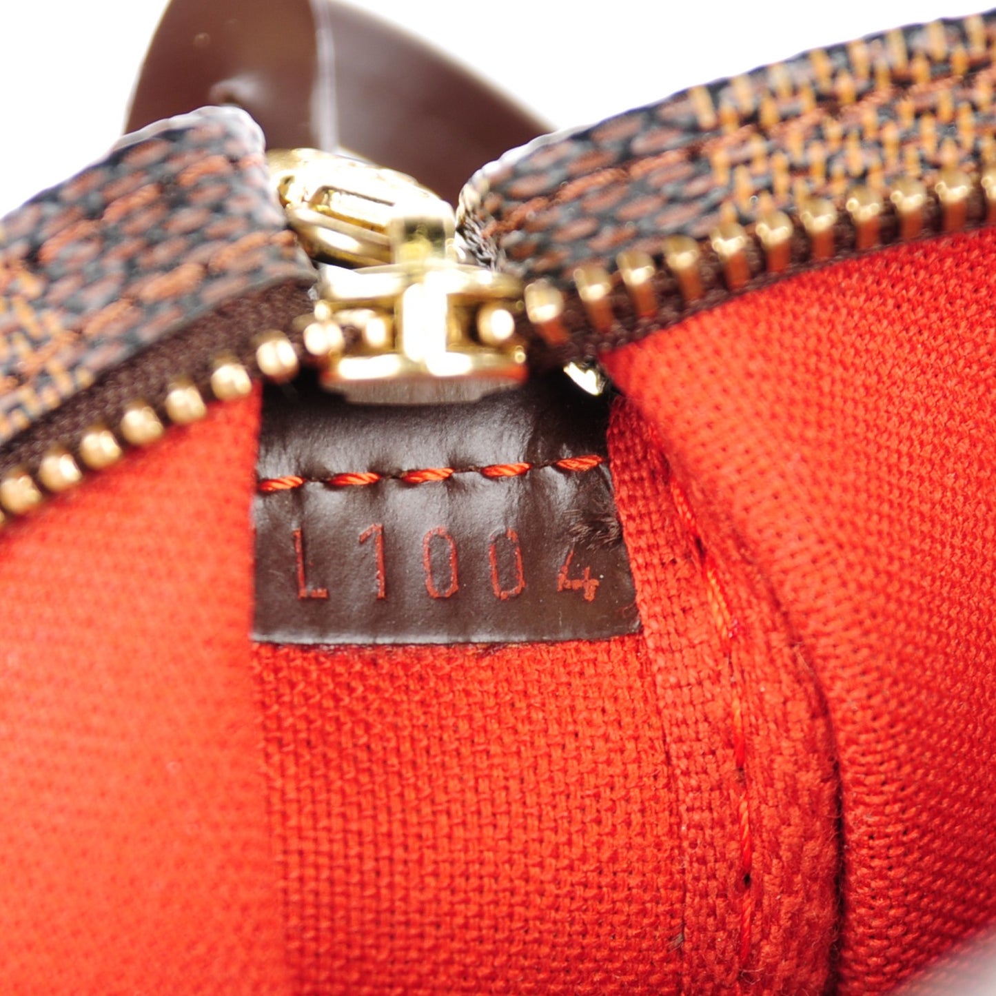 Damier Ebene Navona Pochette Accessories