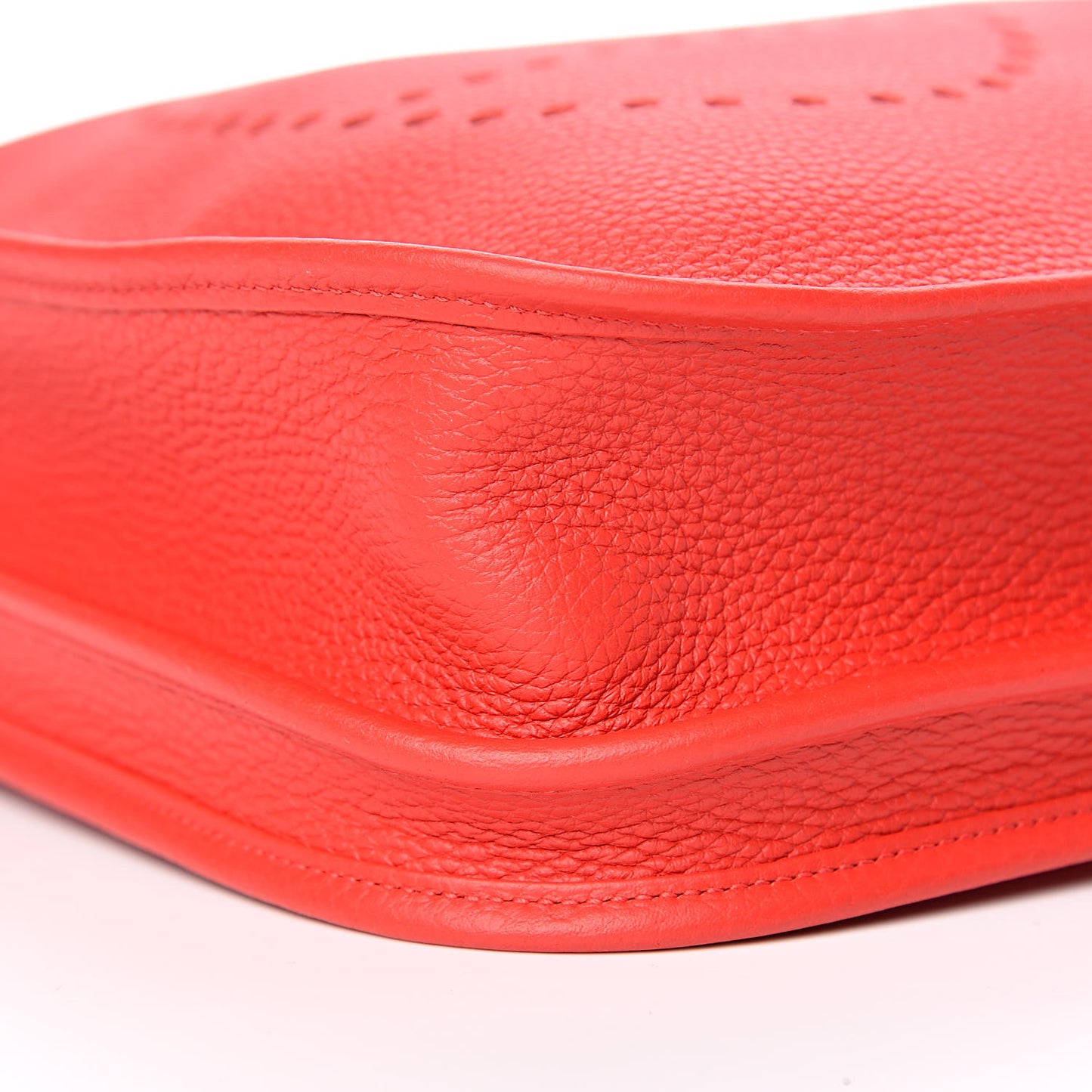 Taurillon Clemence Evelyne III PM Rouge De Coeur