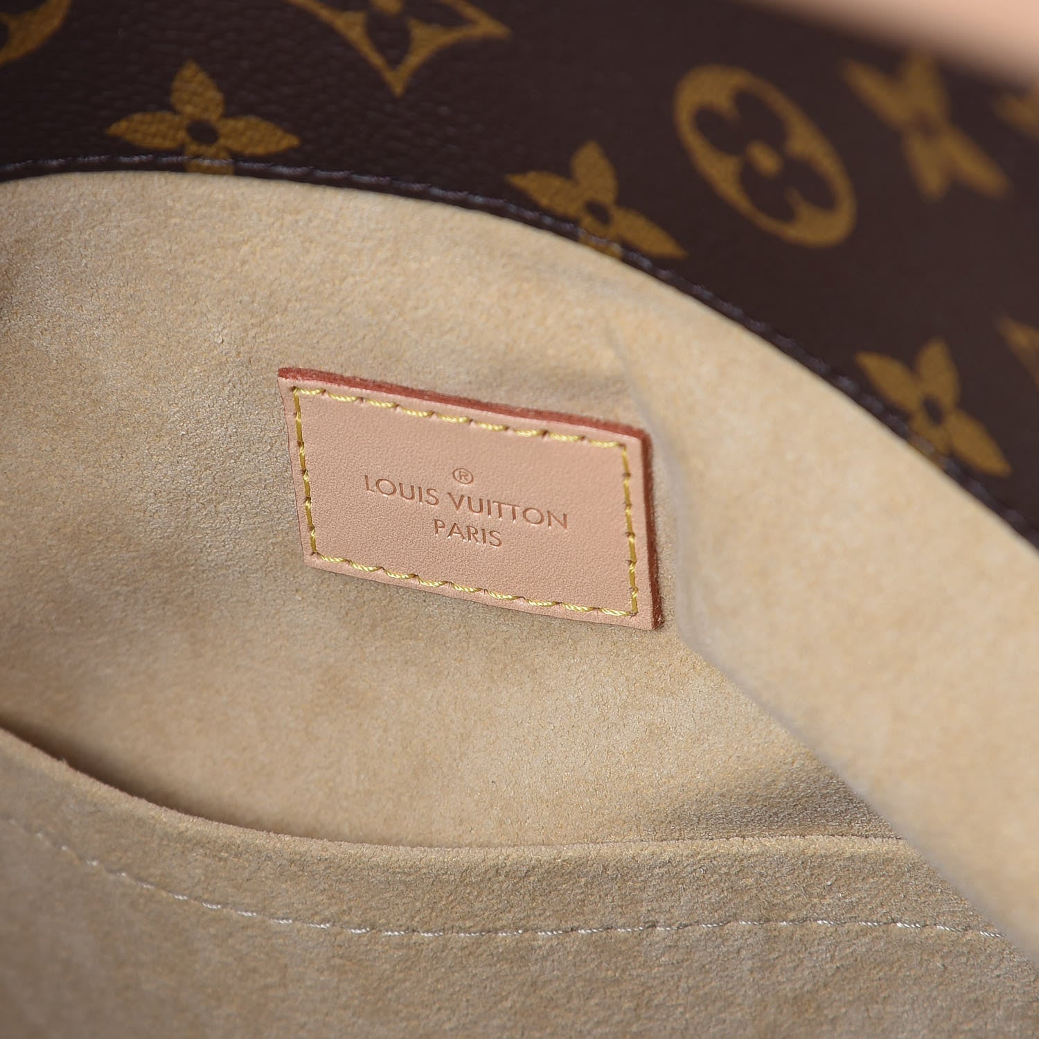 Louis Vuitton Monogram Artsy MM 8 of 10