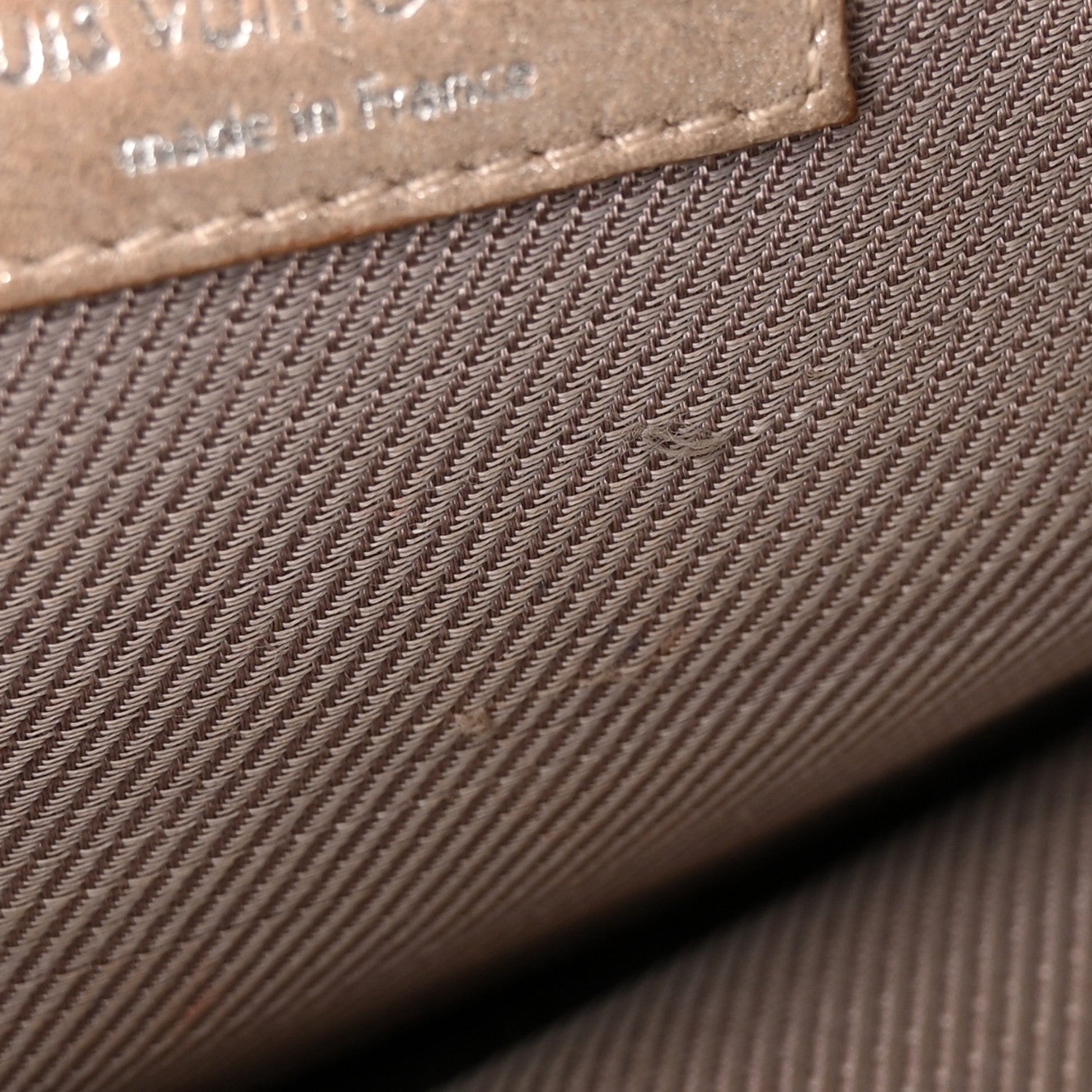 Louis Vuitton Monogram Shimmer Halo Gold 11 of 14