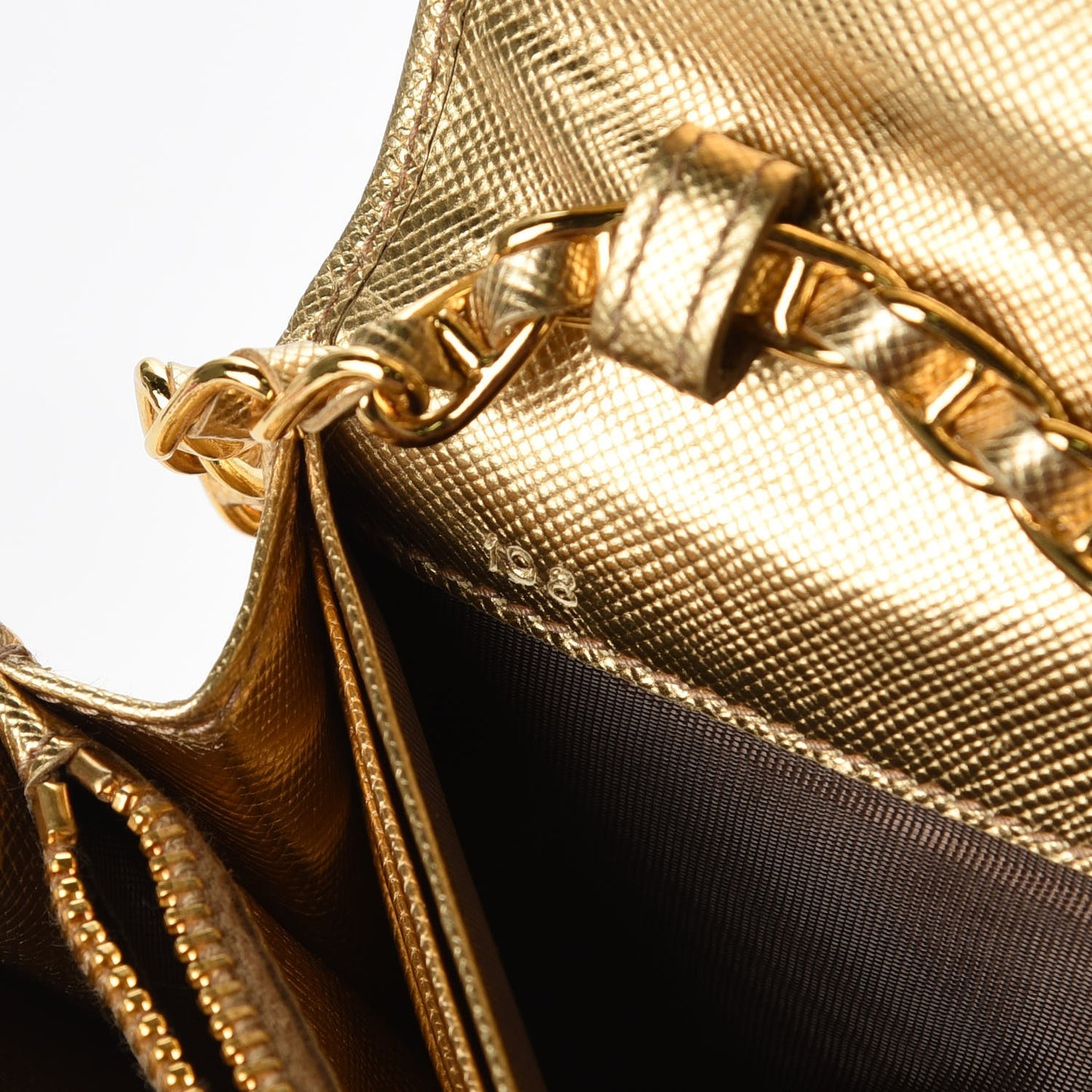 Saffiano Metal Oro Chain Wallet Gold