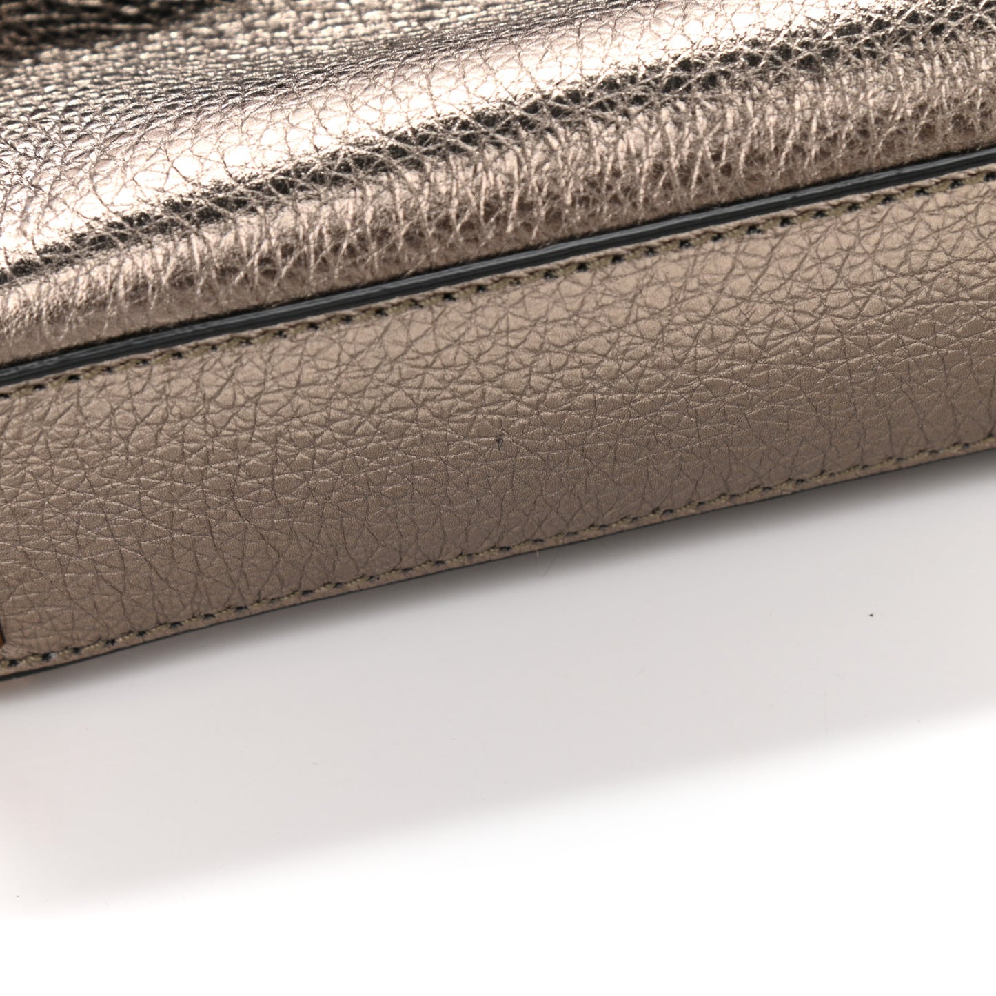 Metallic Pebbled Calfskin Medium Rockstud Flip Lock Crossbody Bag Sasso