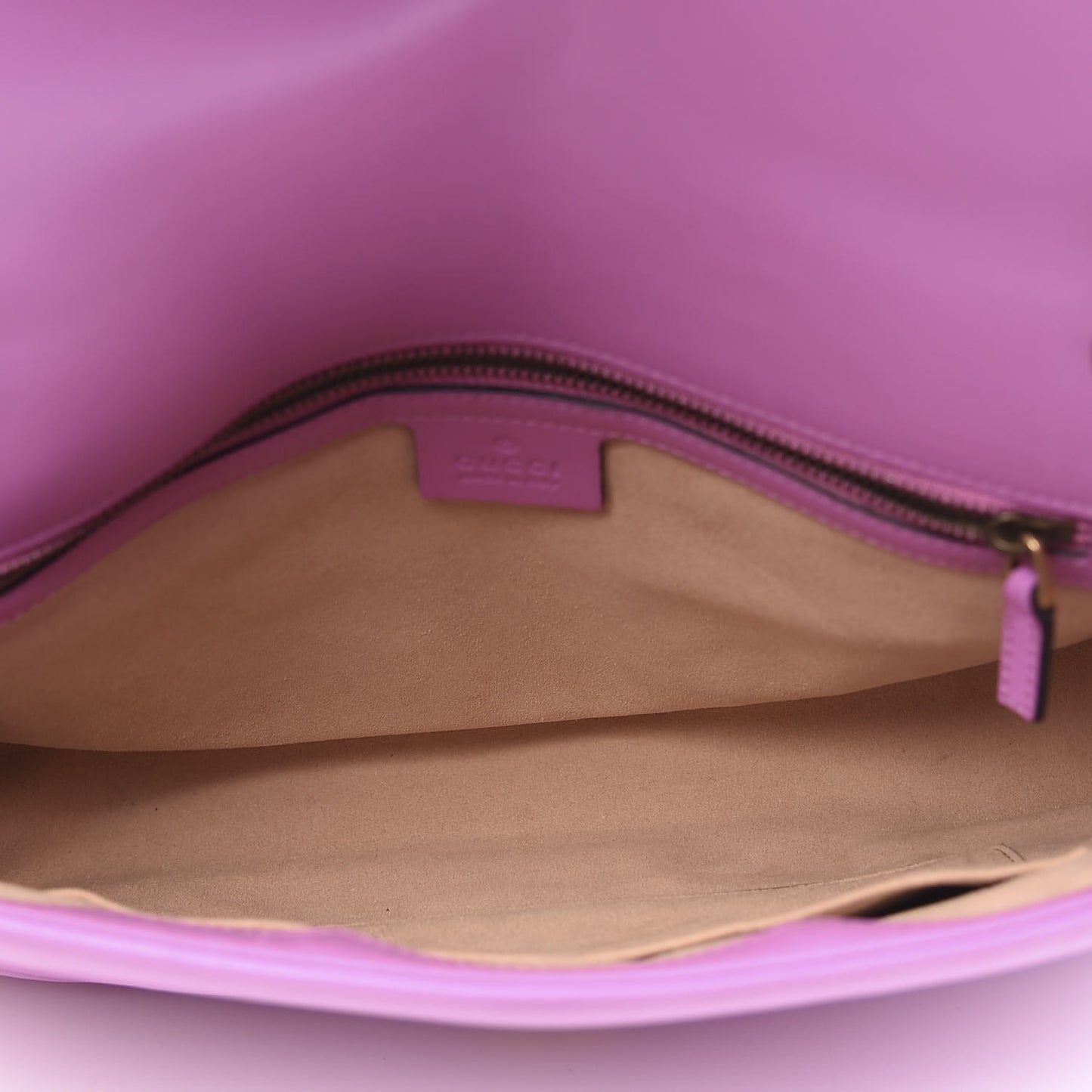 Calfskin Matelasse Medium GG Marmont Shoulder Bag Candy Mousse