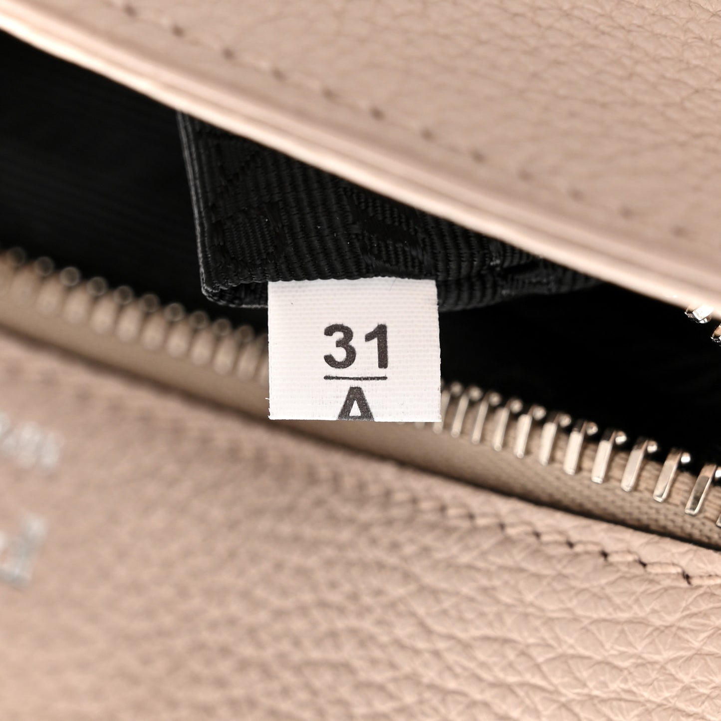 Vitello Daino Soft Flap Crossbody Ninfea