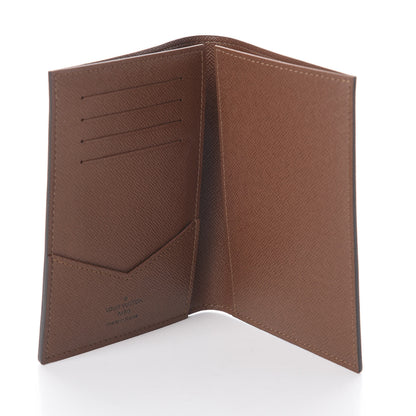 Louis Vuitton Monogram Passport Cover 4 of 5