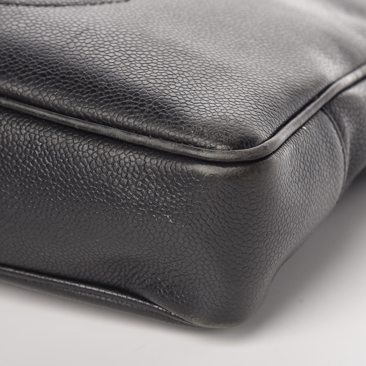 Caviar CC Shoulder Bag Black