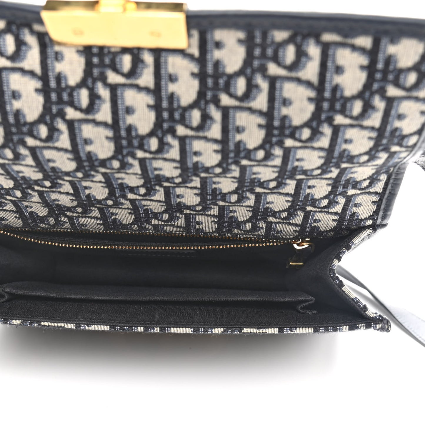 Oblique 30 Montaigne Flap Bag Blue