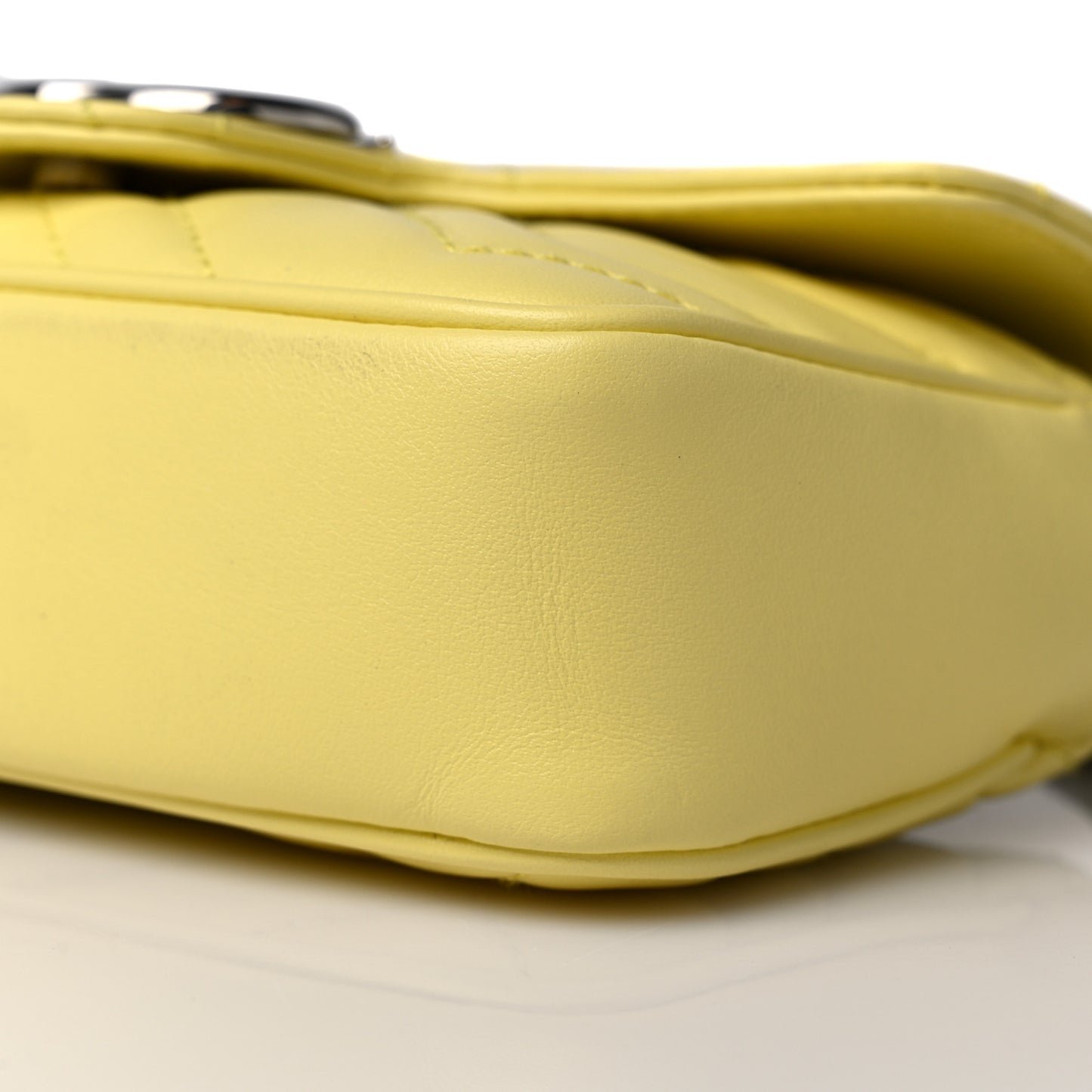 Calfskin Matelasse Super Mini GG Marmont Shoulder Bag Banana