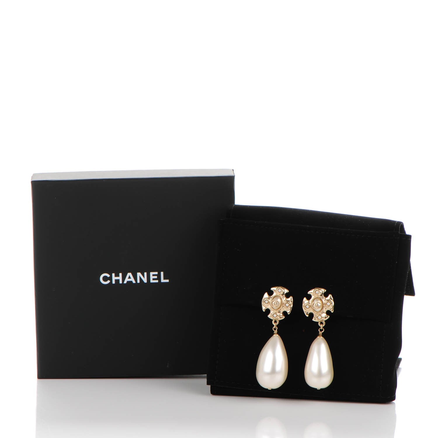 Chanel Pearl Drop CC Clip On Earrings Gold 5 of 6