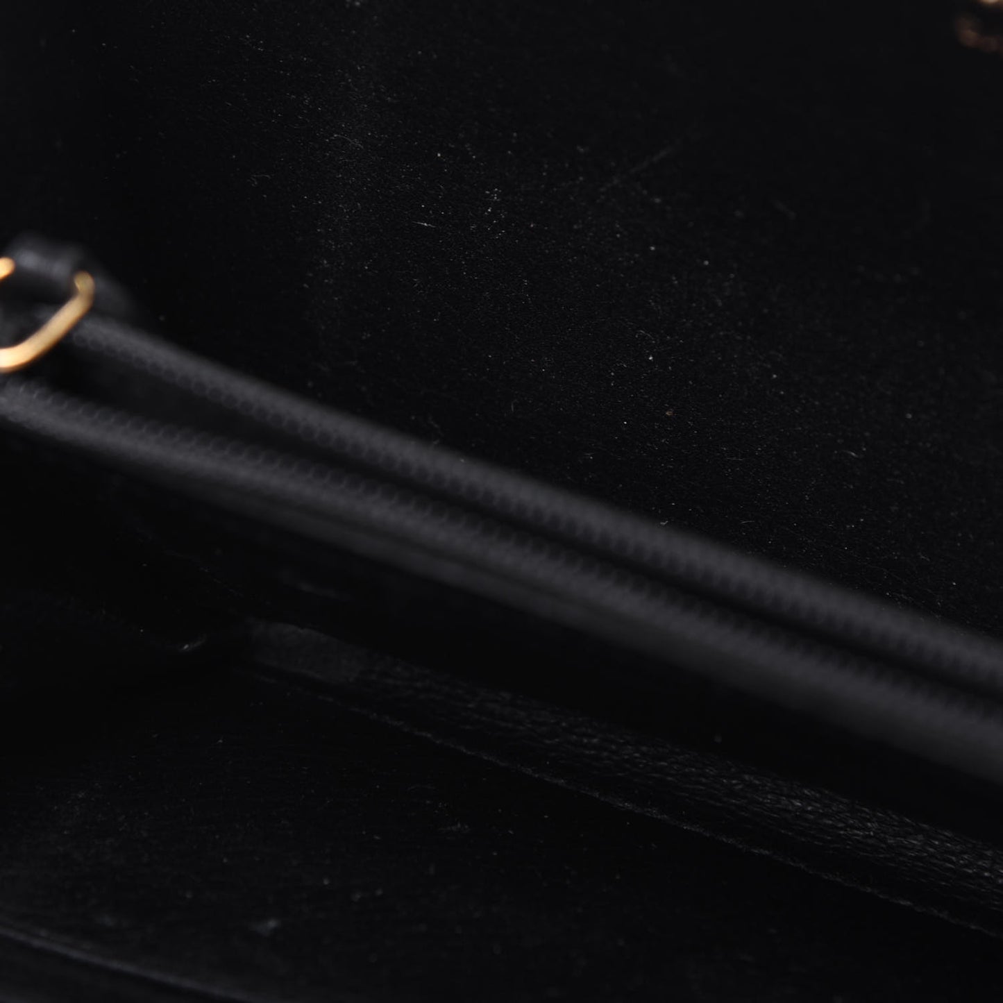 Calfskin Classic Y Ligne Zip Wallet Black