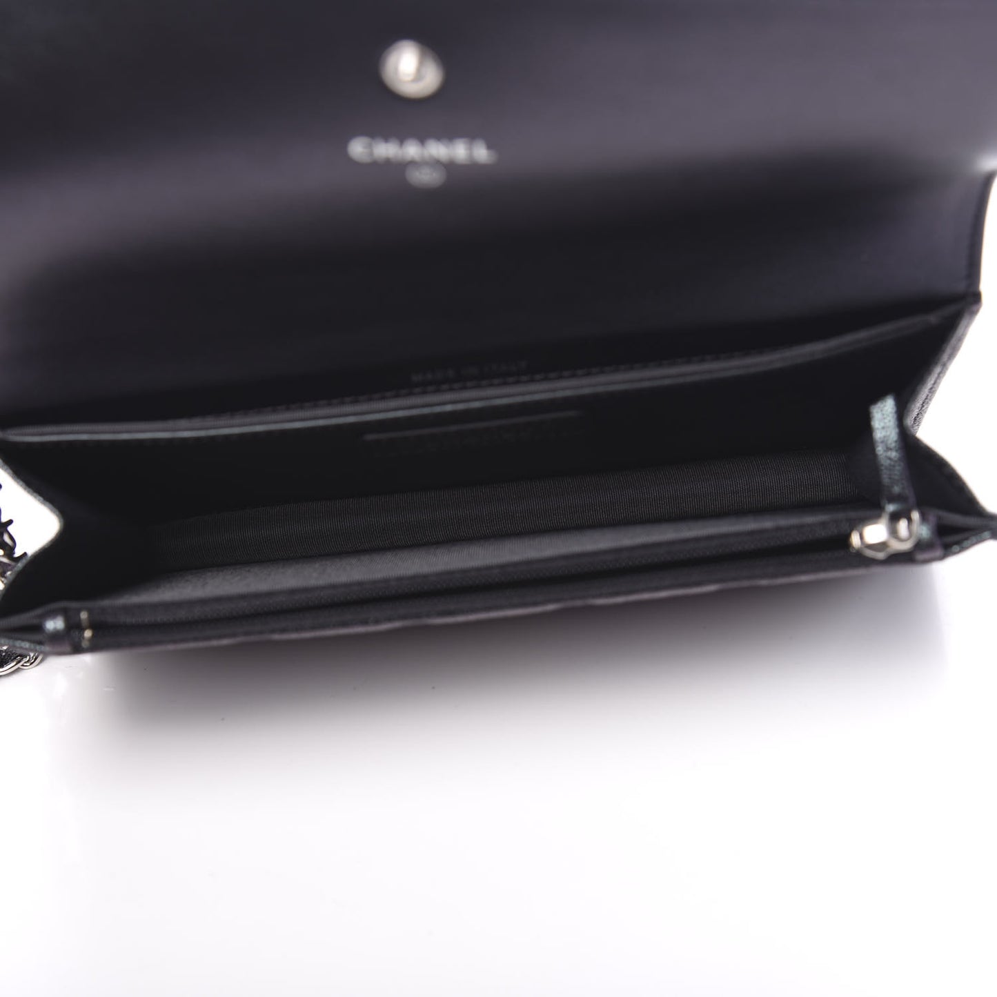 Iridescent Caviar Quilted Classic Pouch Clutch Black
