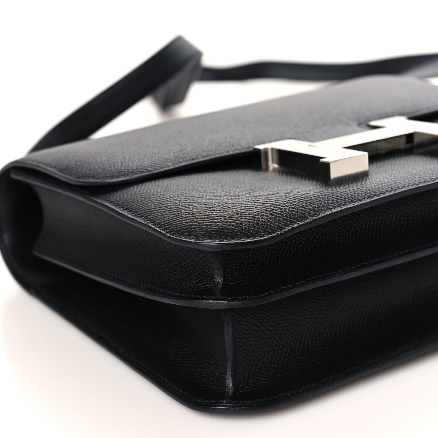 Epsom Constance 24 Black
