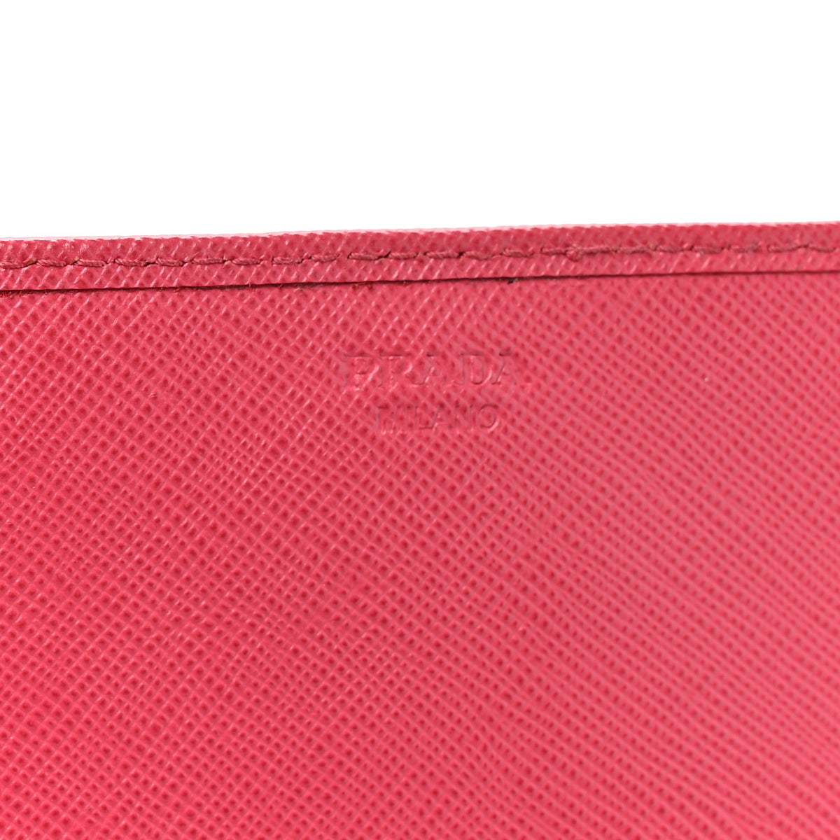 Saffiano Wallet on Chain Peonia