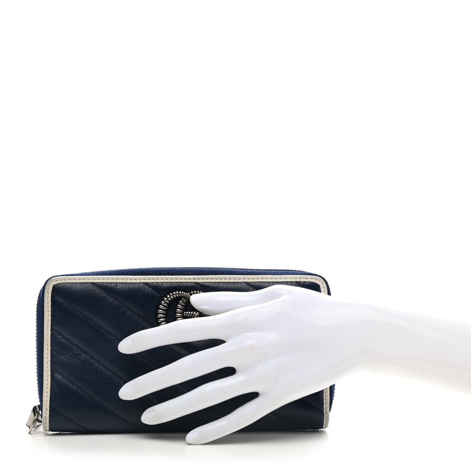 Gucci Vintage Effect Calfskin Matelasse Diagonal Torchon GG Marmont Zip Around Wallet Blue Agata Mystic White 2 of 8