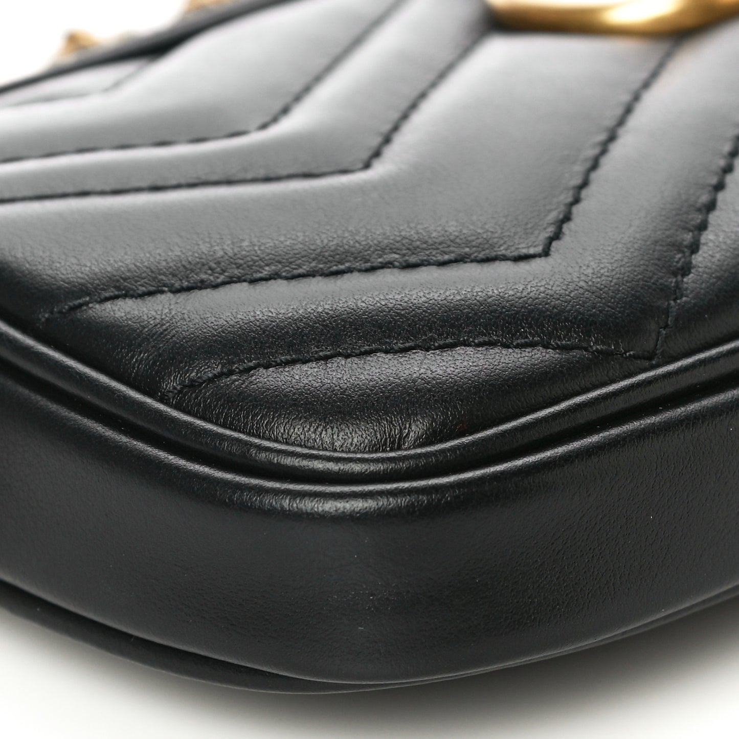 Calfskin Matelasse Mini GG Marmont Chain Crossbody Bag Black