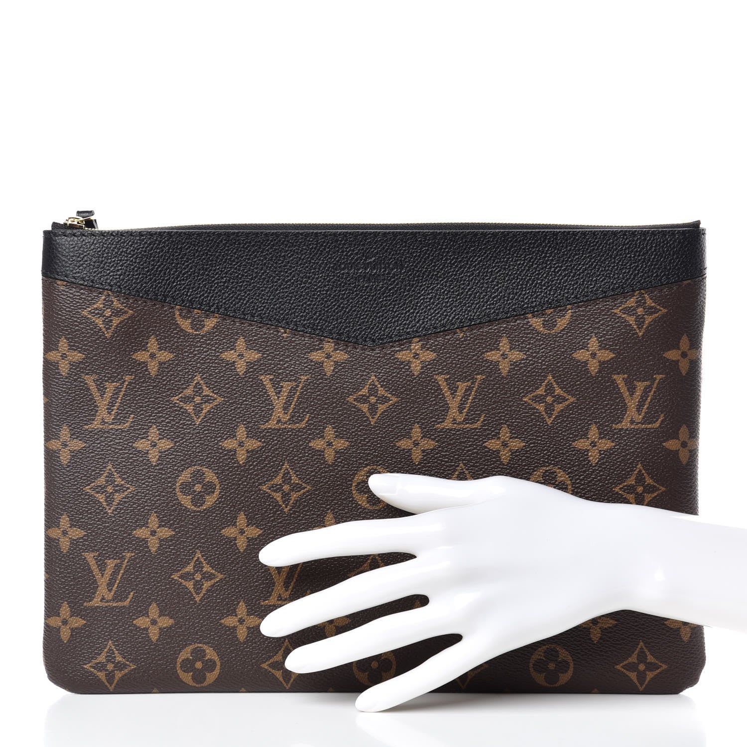 Louis Vuitton Monogram Daily Pouch Black 2 of 8