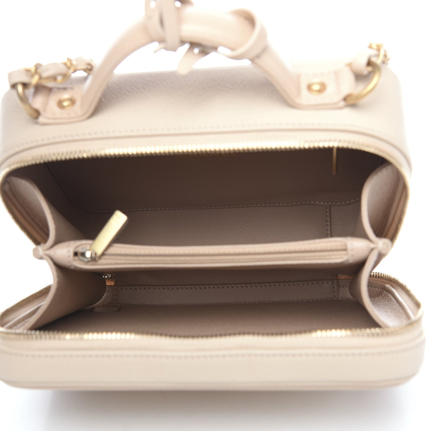 Caviar Quilted Medium CC Filigree Vanity Case Light Beige