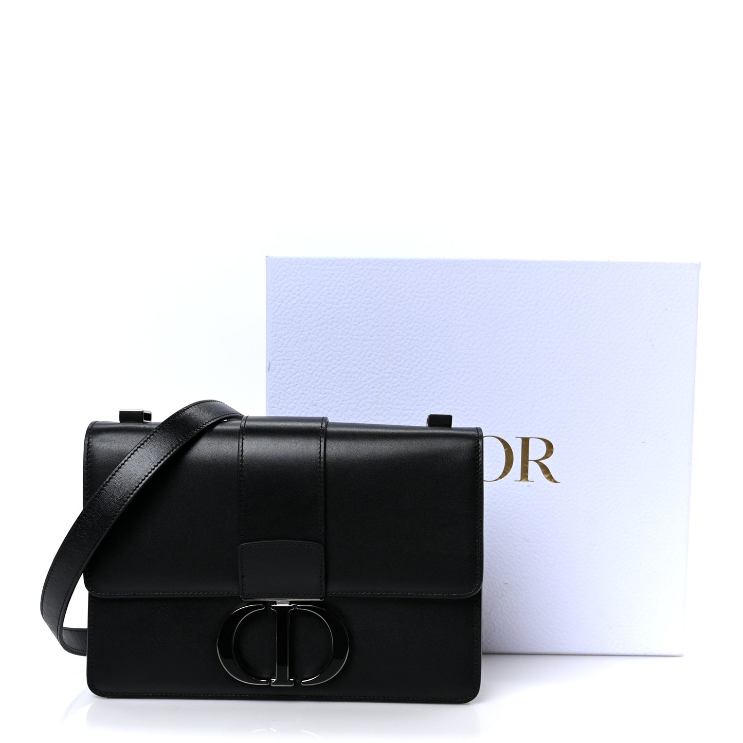 Box Calfskin 30 Montaigne Flap Bag Black