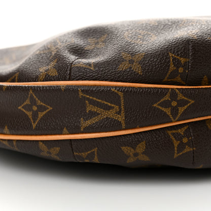 Louis Vuitton Monogram Croissant MM 8 of 11