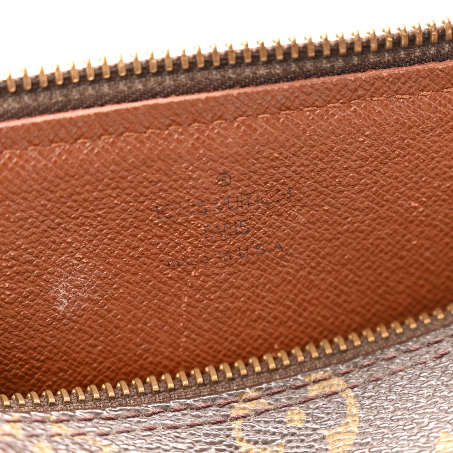 Monogram Papillon 26