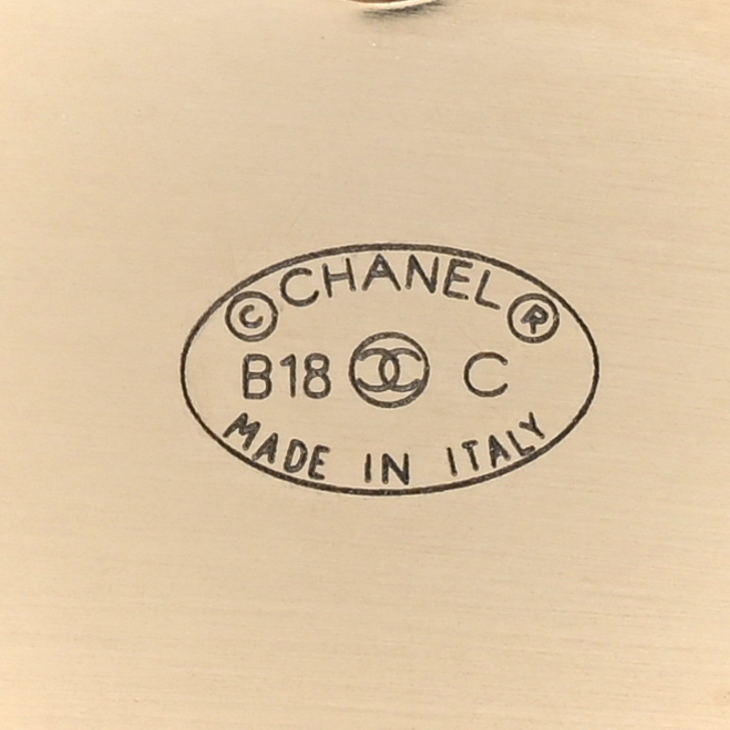 Chanel CC Turnlock Brooch Gold 4 of 5