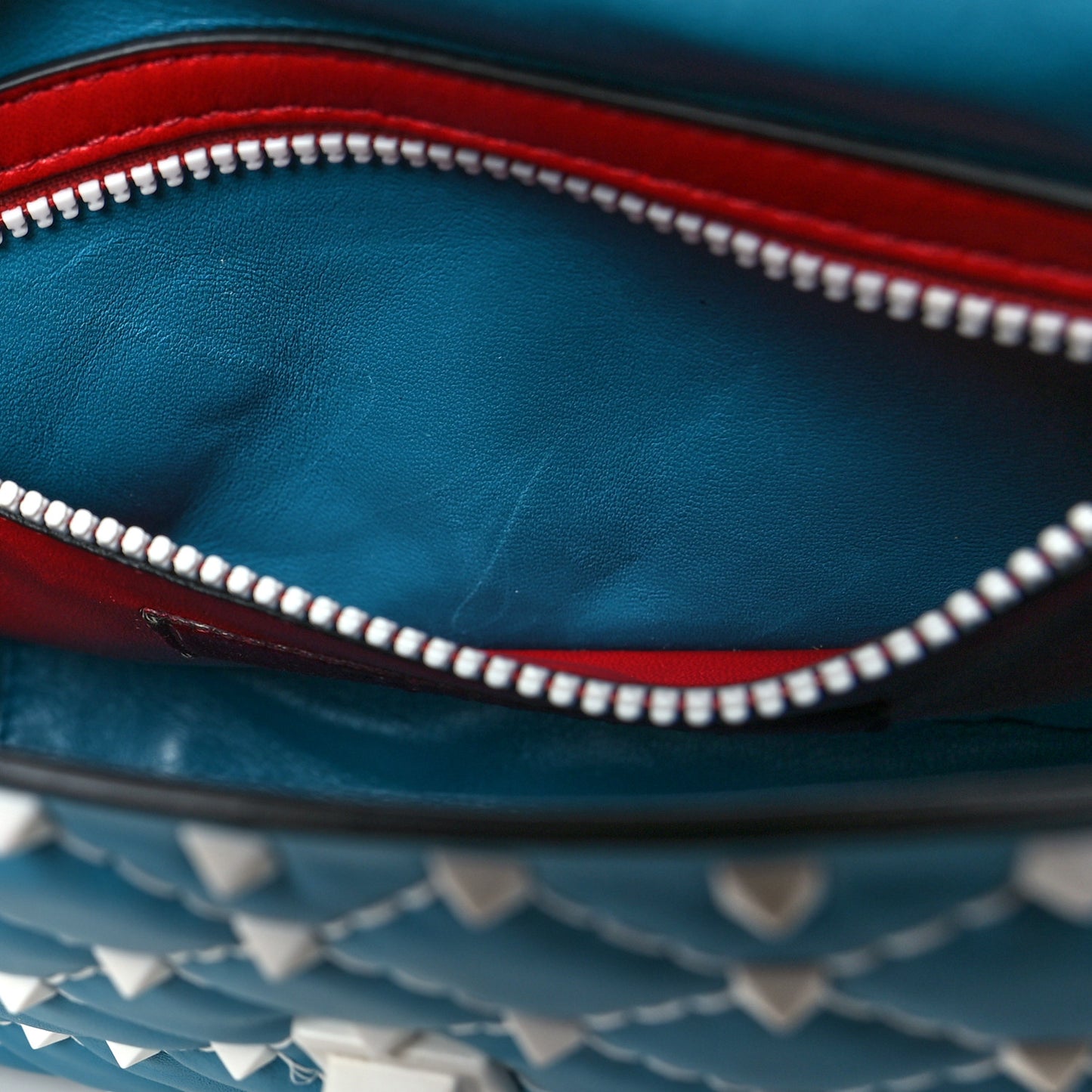 Lambskin Medium Free Rockstud Spike Shoulder Bag Cerulean