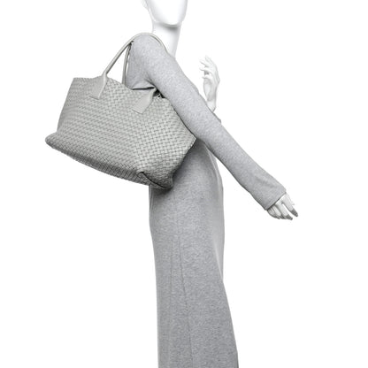 Bottega Veneta Lambskin Intreccio Medium Cabat Agate Grey 2 of 9