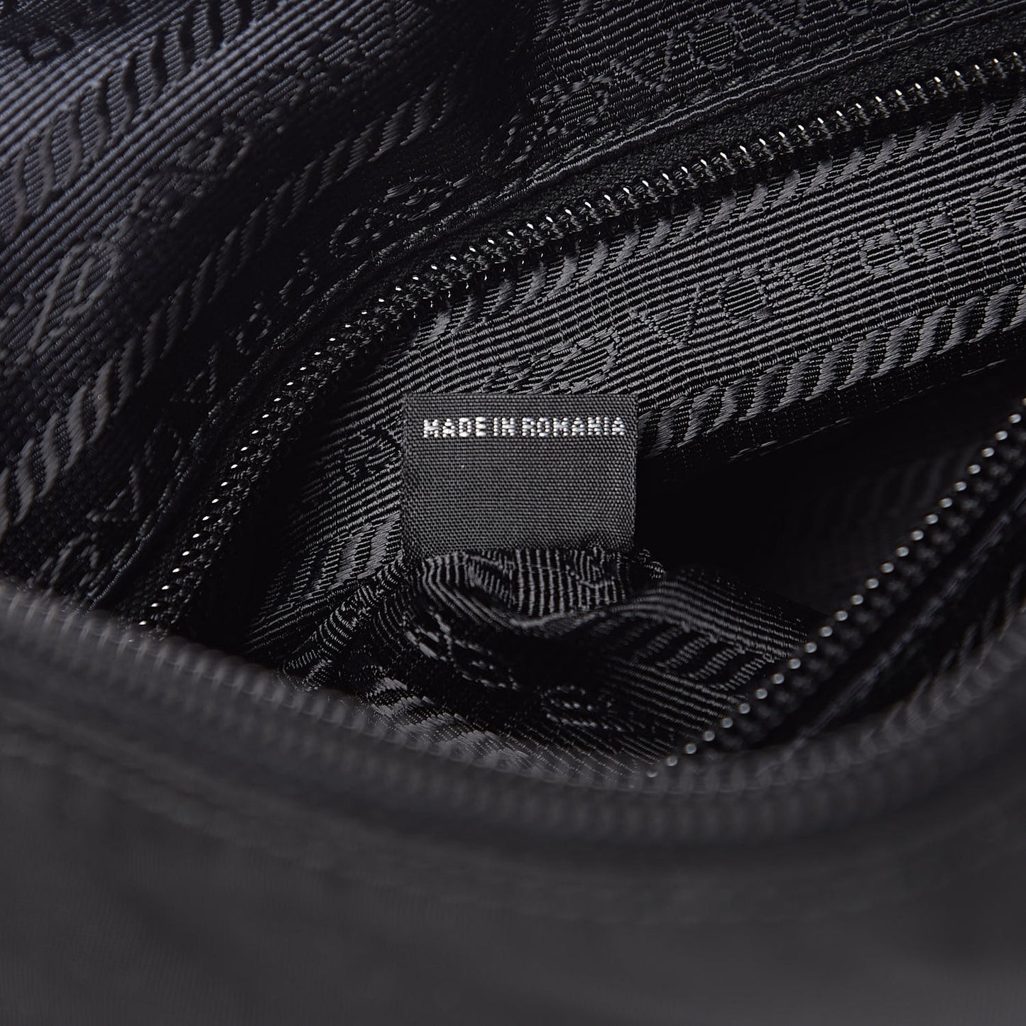 Tessuto Nylon Saffiano Messenger Bag Black