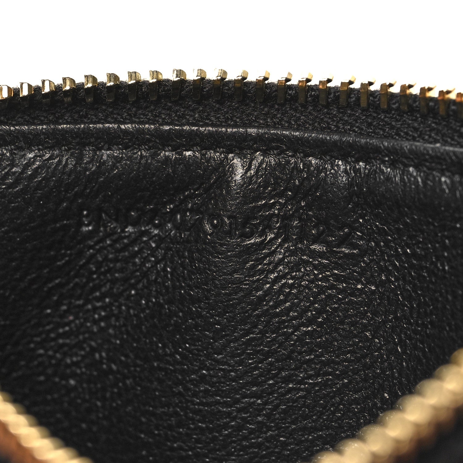 Saint Laurent Grain De Poudre Matelasse Chevron Monogram Fragments Zippered Card Case Black 7 of 9