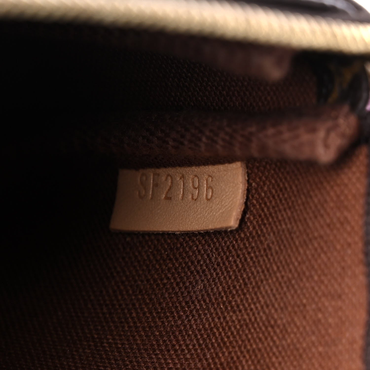 Louis Vuitton Monogram 2016 Christmas Animation Mini Pochette Accessories Rose Ballerine 7 of 12