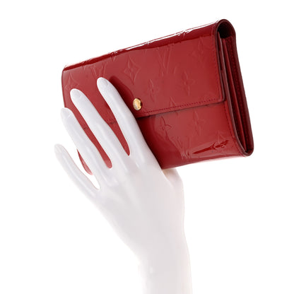 Louis Vuitton Vernis Sarah Wallet Pomme D'Amour 2 of 11