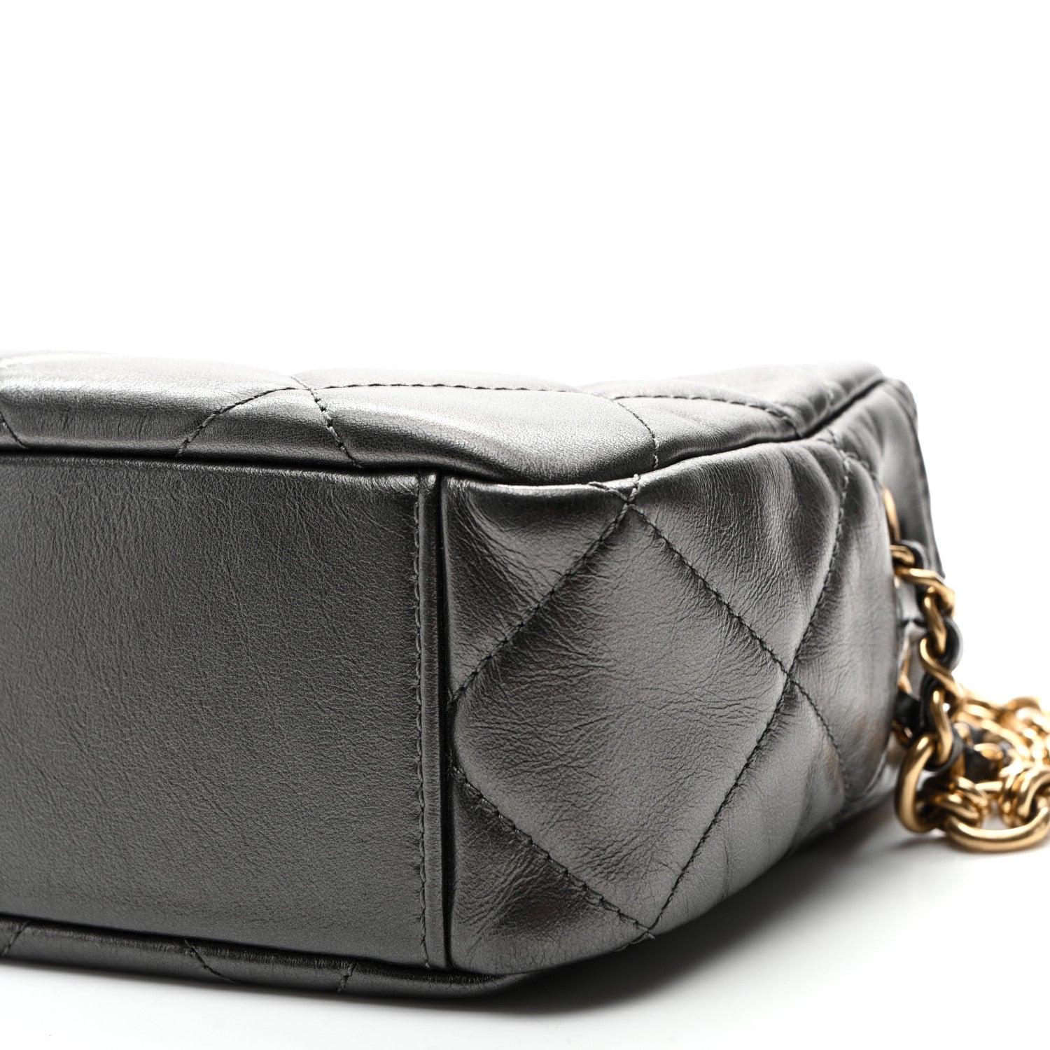 Chanel Metallic Calfskin Pearl Quilted CC Mini Camera Case Ruthenium 10 of 10
