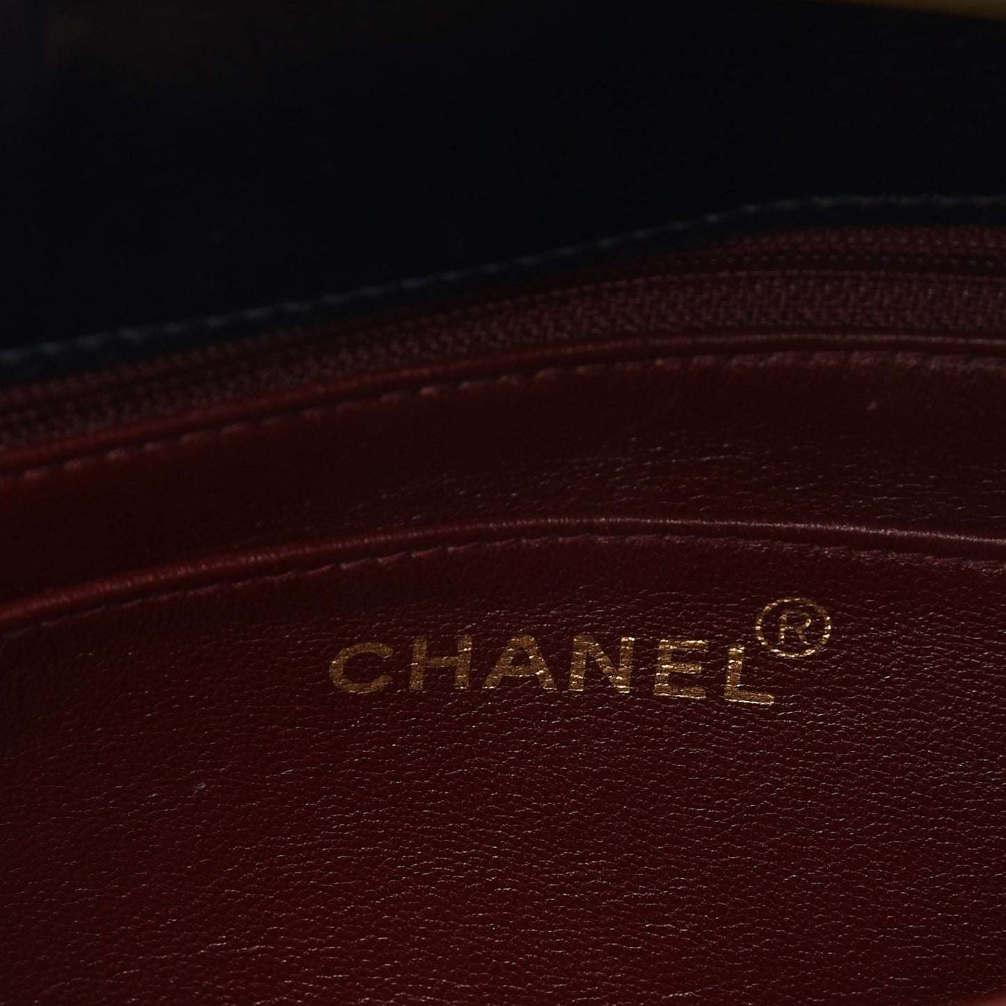 Lambskin Vertical Quilted Medium Single Flap Navy