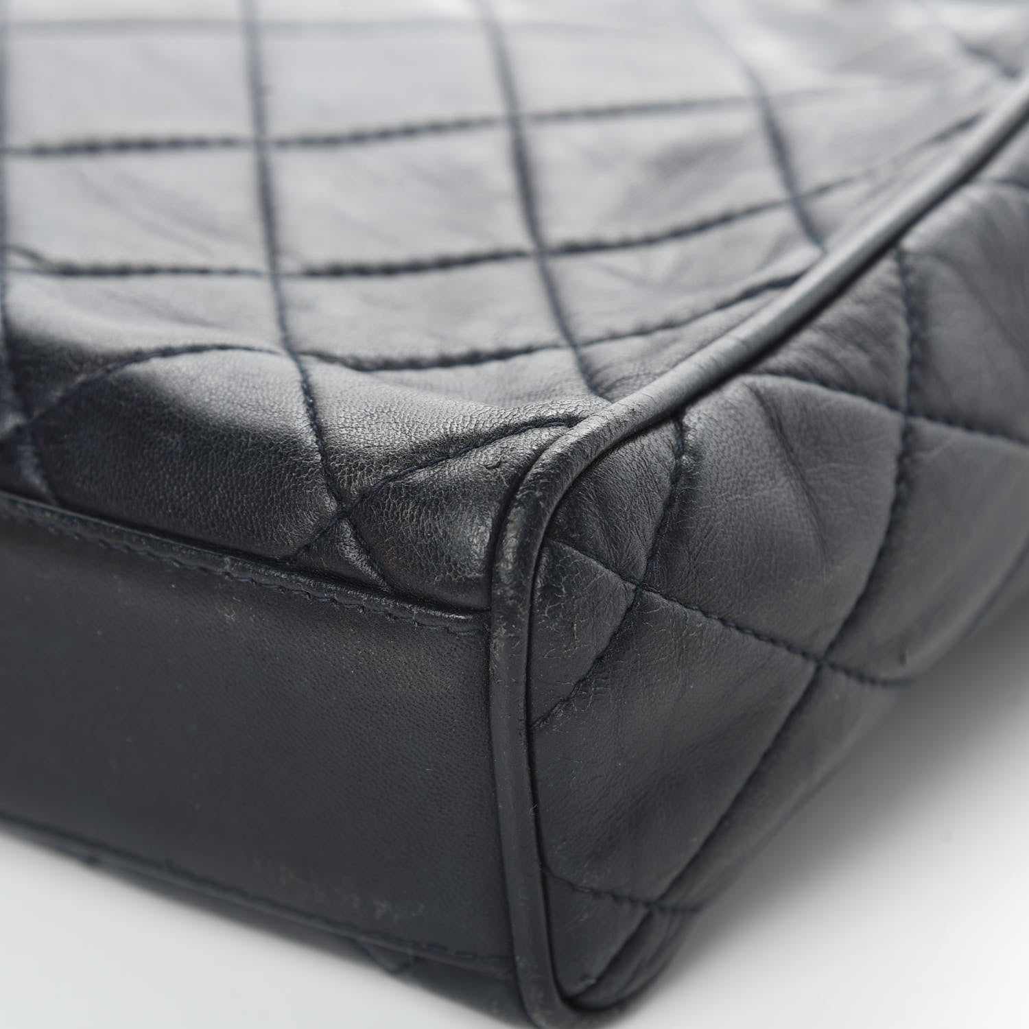 Chanel Lambskin Quilted CC Shoulder Bag Navy 12 of 19