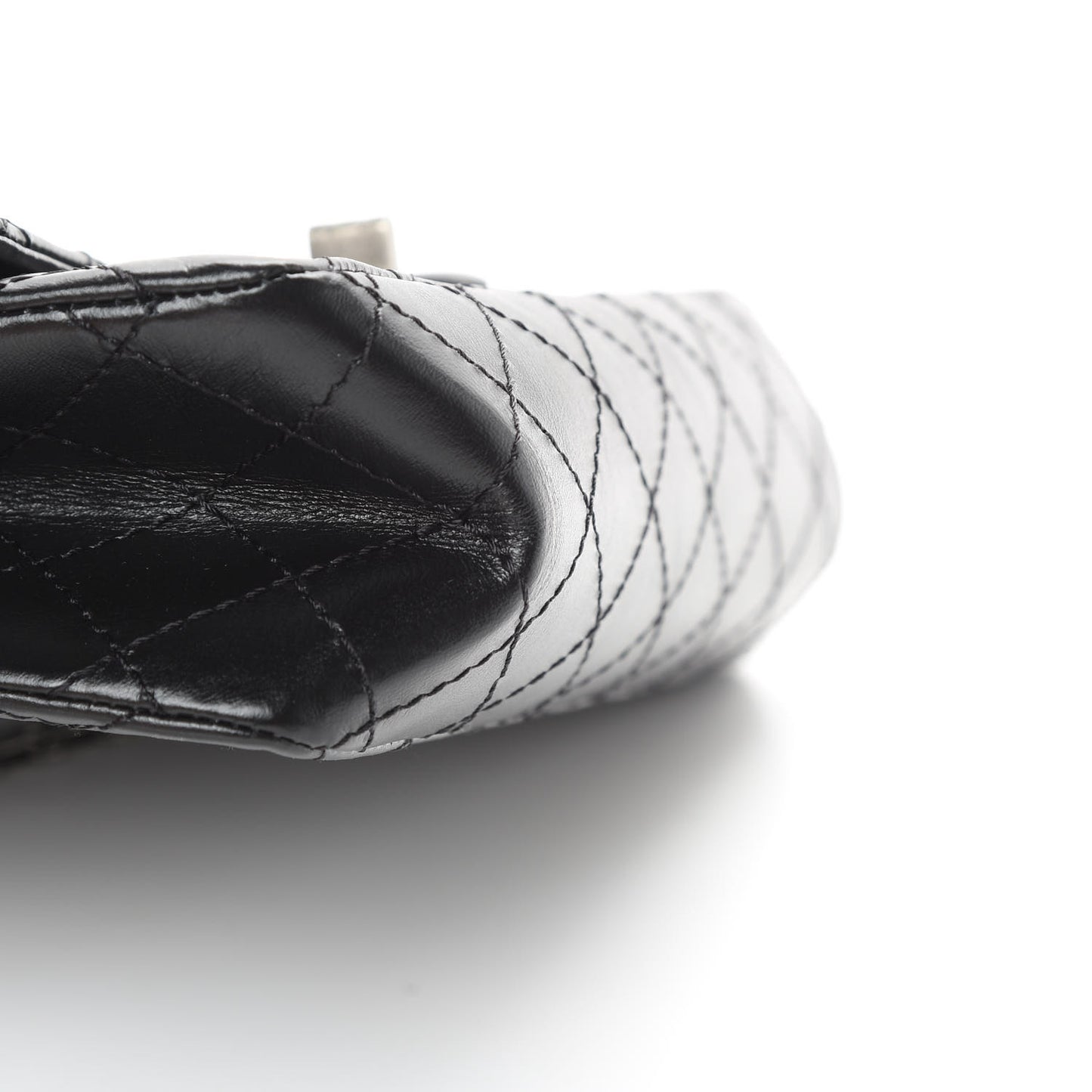 Aged Calfskin Quilted 2.55 Reissue 225 Flap Black