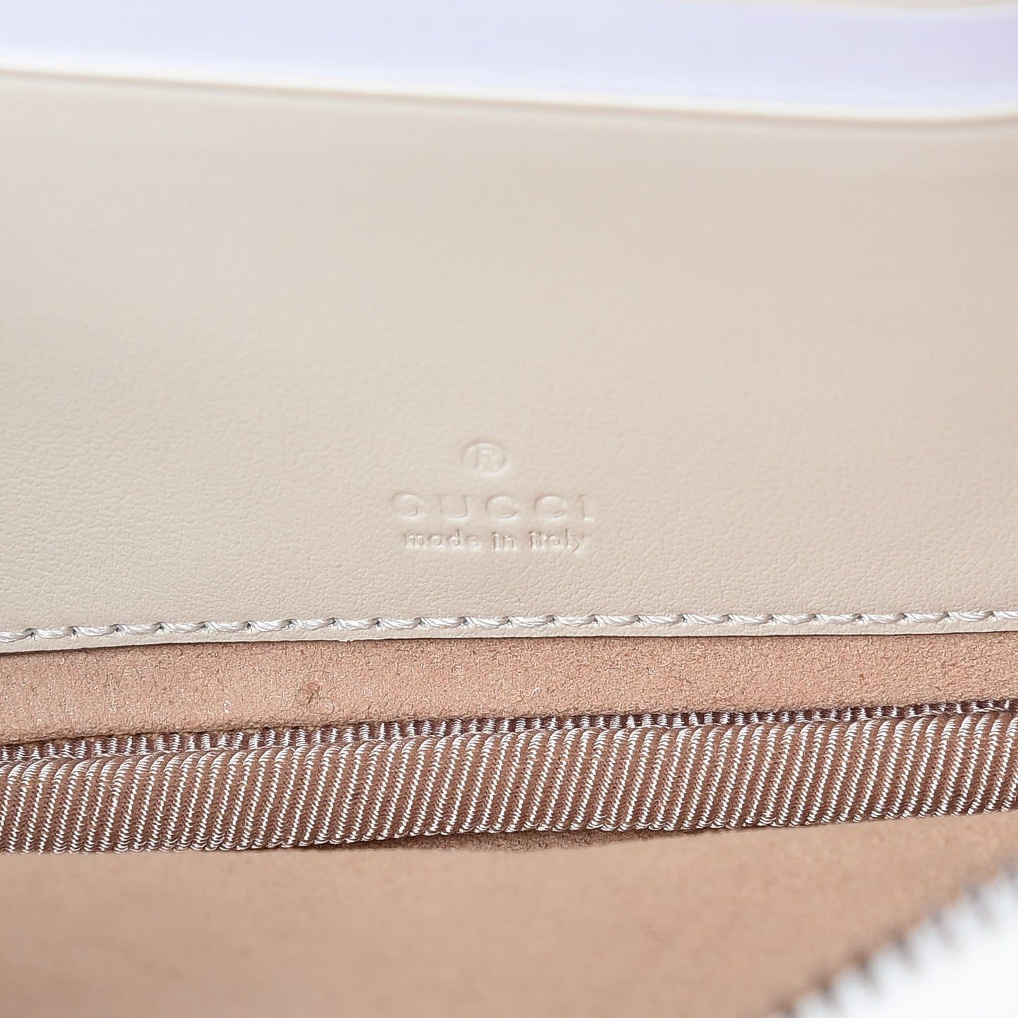 Calfskin Matelasse Mini GG Marmont Chain Crossbody Bag Mystic White