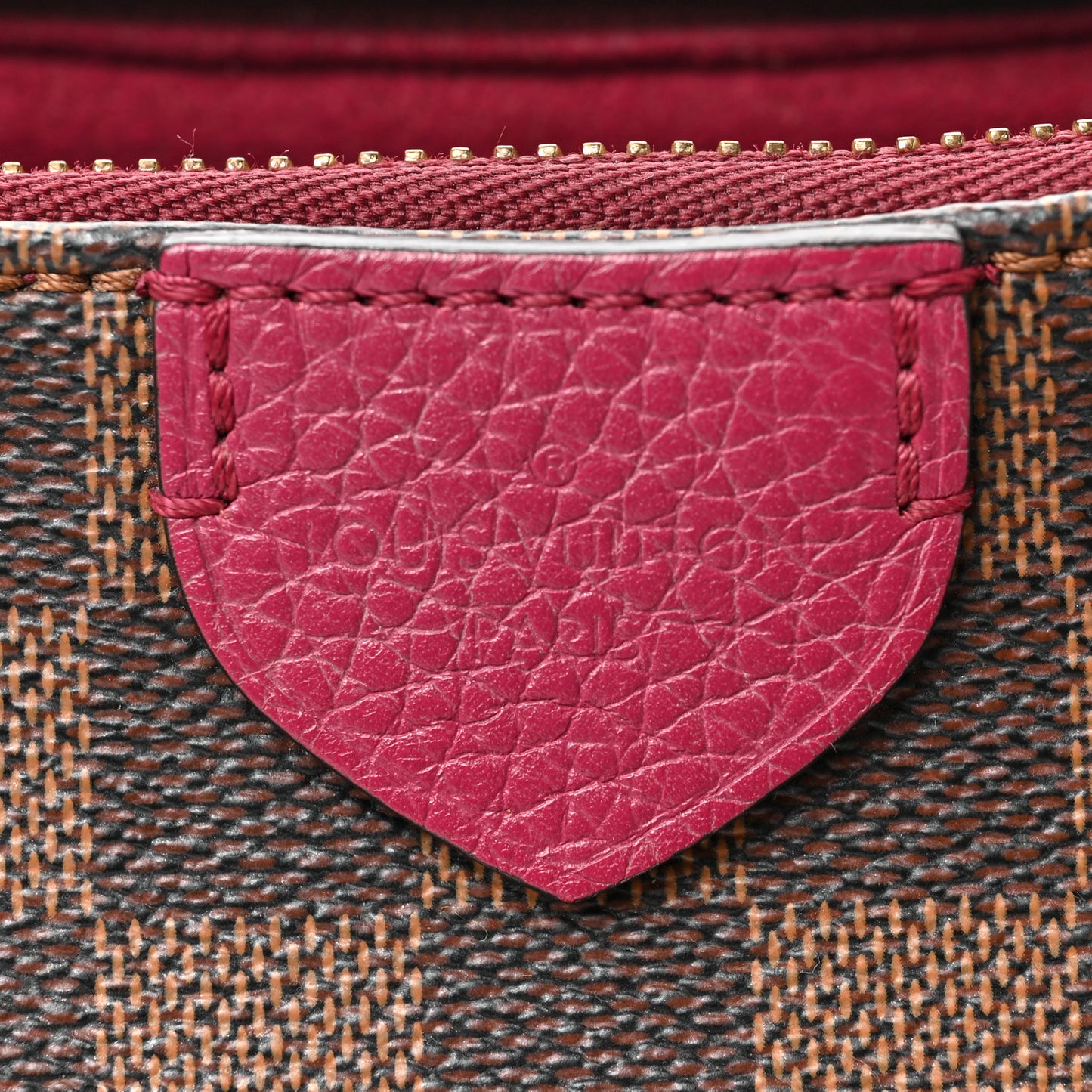 Damier Ebene Cuir Taurillon Hyde Park Fuchsia