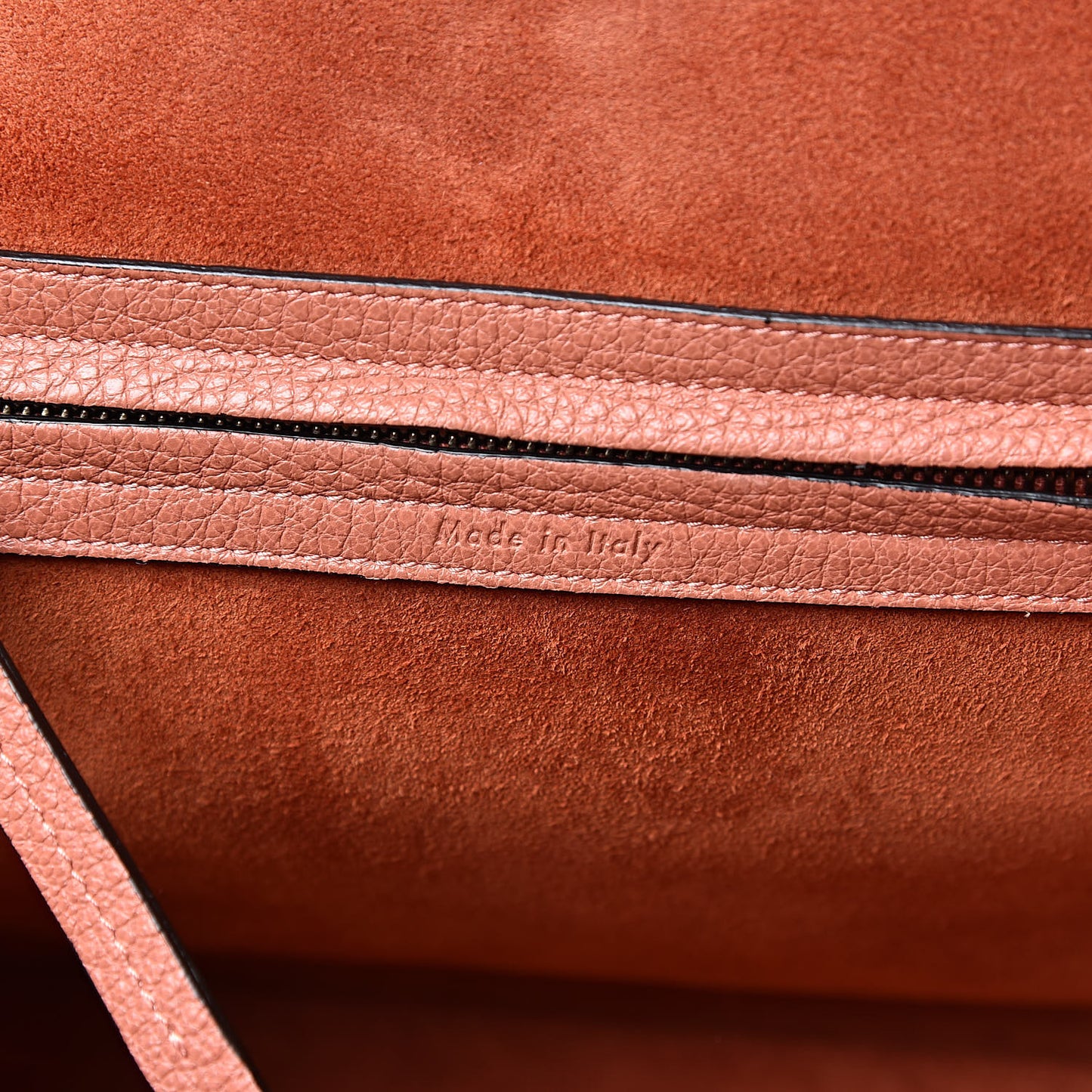 Shiny Grained Calfskin Medium Phantom Luggage Terracotta