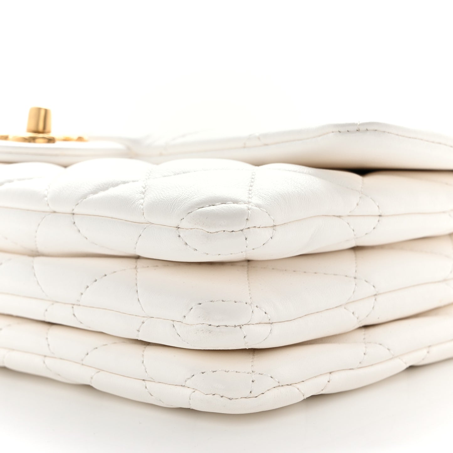 Lambskin Quilted Medium Pillow Crush Flap White