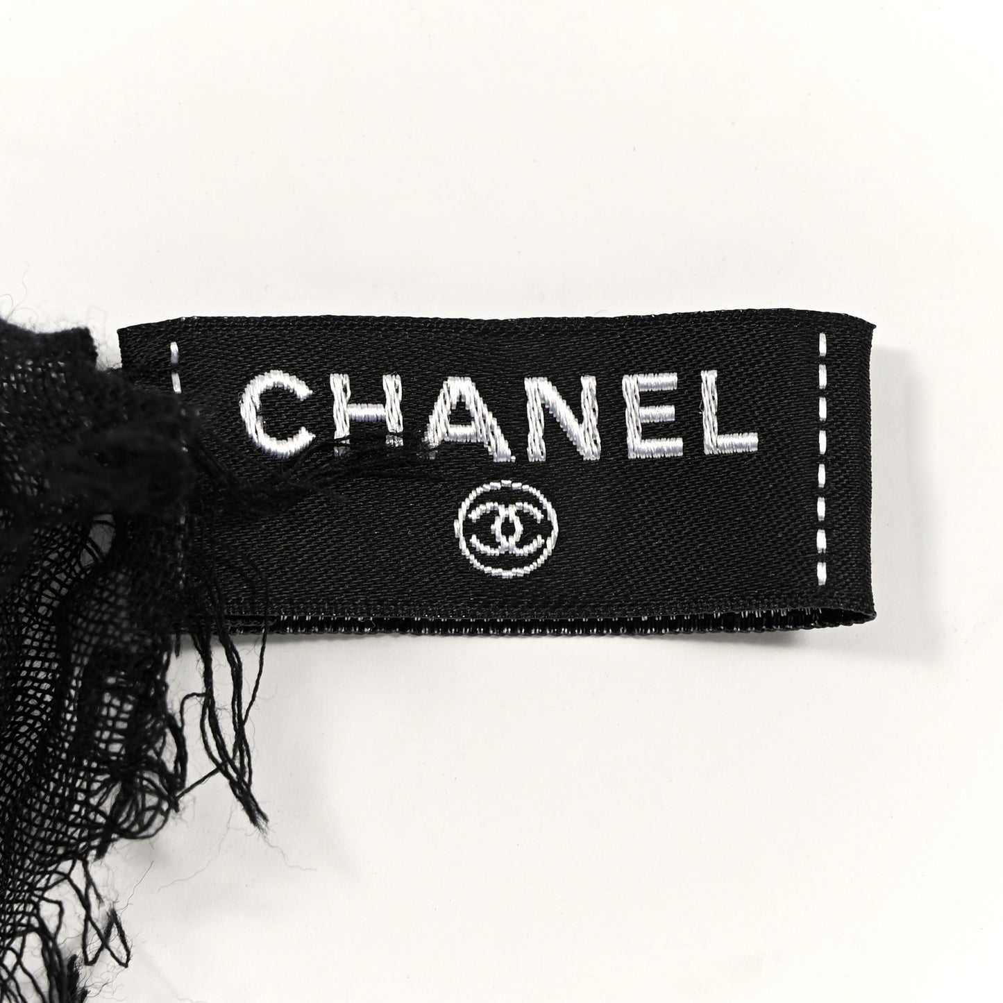 Cashmere Silk CC Pearl Stole Black White